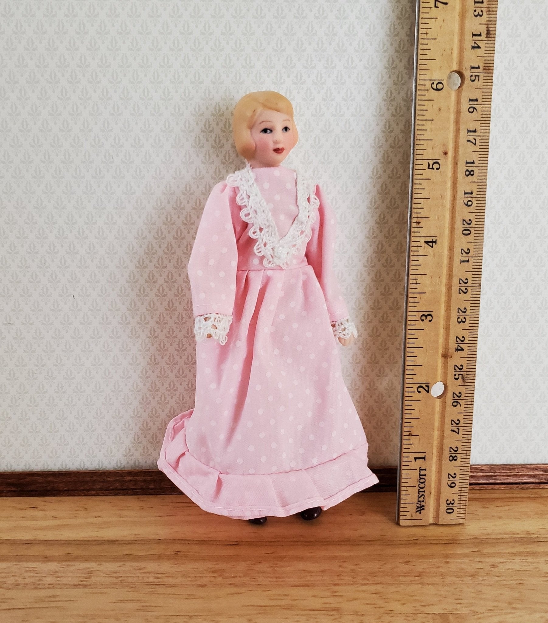 Dollhouse Woman Doll Porcelain Poseable Mom Mother Female Pink Dress 1:12 Scale Miniature - Miniature Crush
