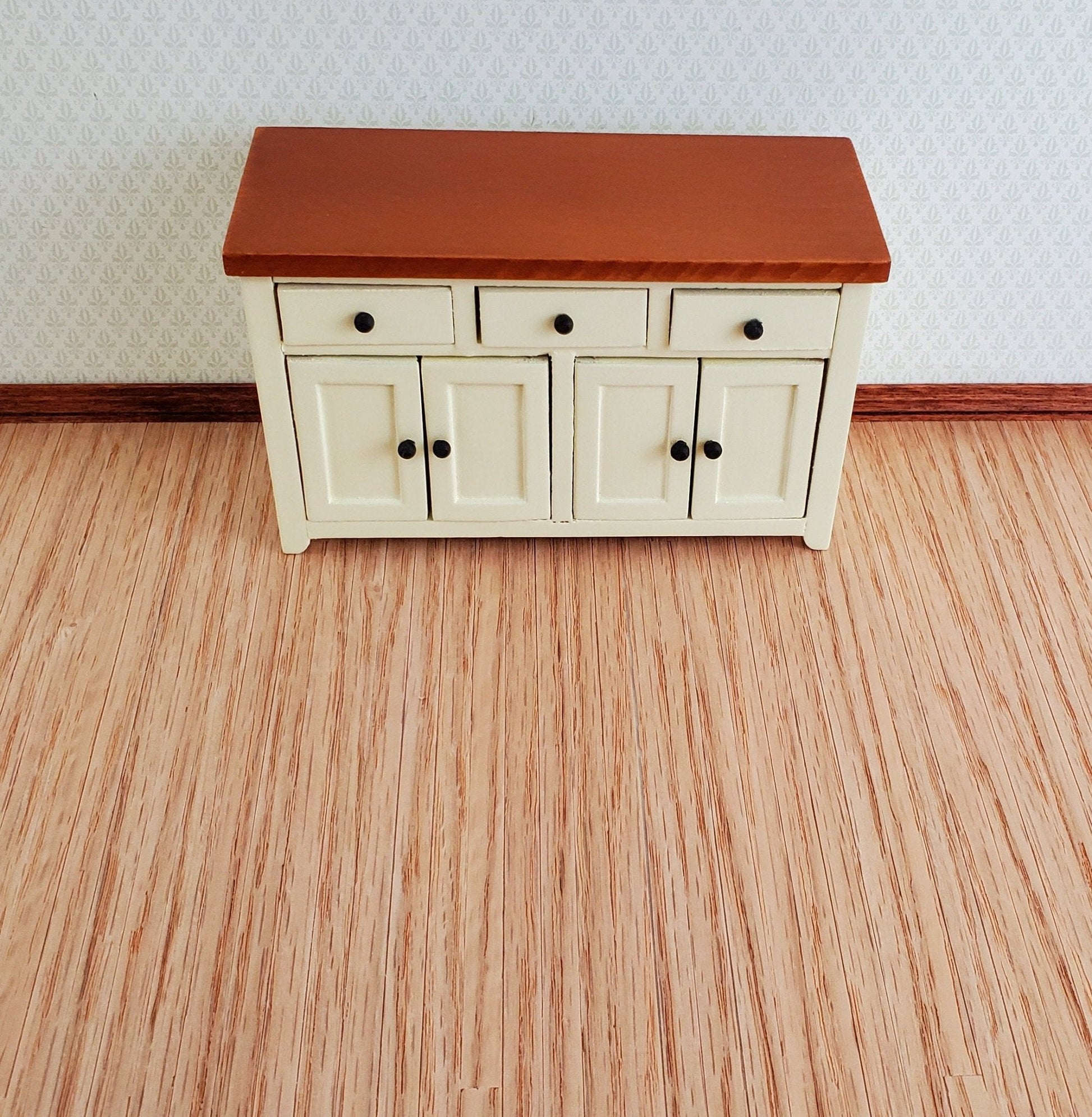 Dollhouse Wood Floor Red Oak Real Wood Peel & Stick 1:12 Scale 17" x 11" Houseworks #2386 - Miniature Crush