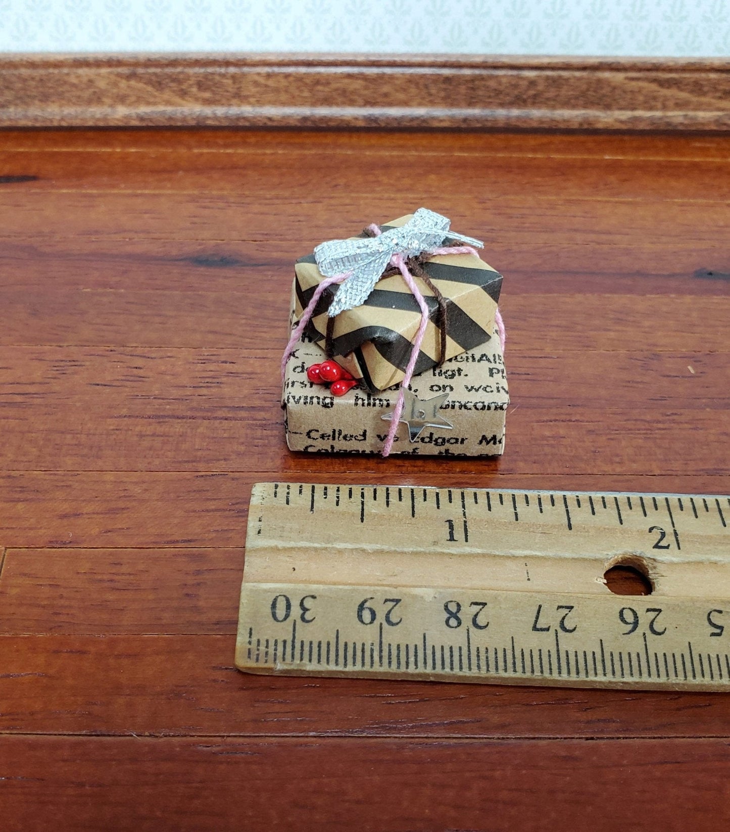 Dollhouse Wrapped Gifts Tiny Presents 1:12 Scale Miniatures Birthday or Christmas - Miniature Crush