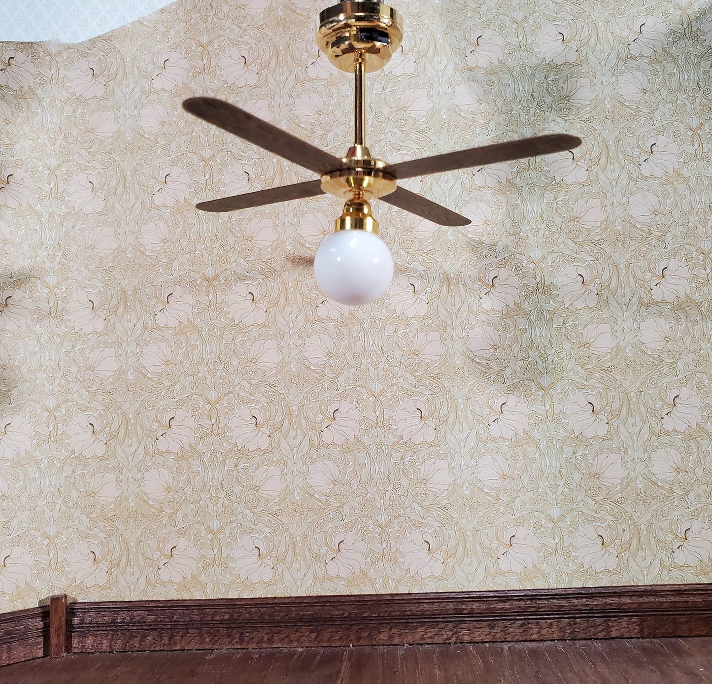 Dollhouse Battery Ceiling Fan Light 4 Blades 1:12 Scale Miniature