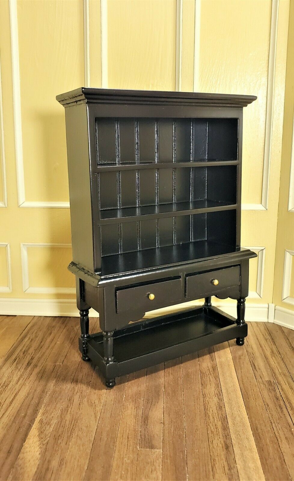Dollhouse Miniature Welsh Kitchen Cabinet Cupboard 1:12 Scale Black Finish