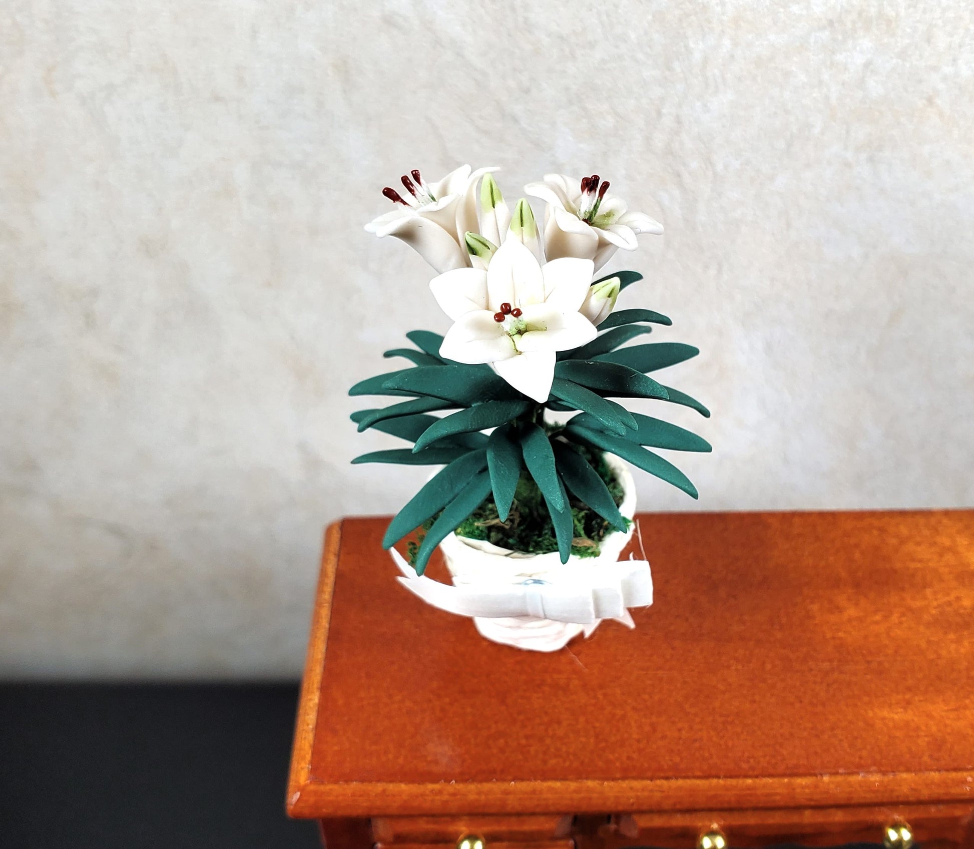 Dollhouse White Easter Lilies in White Basket with Bow 1:12 Scale Miniature
