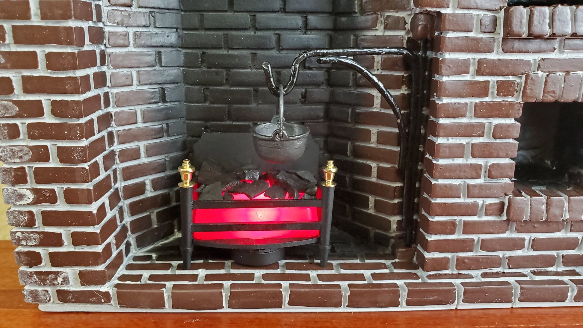 Dollhouse Miniature Battery Lit Fire Basket Fireplace Insert Coals 1:12 Scale