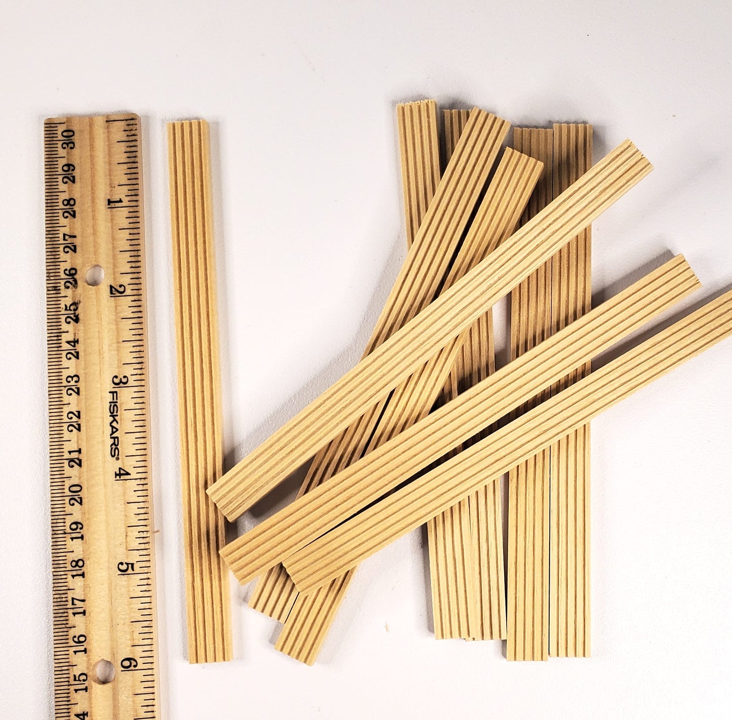 Miniature Grooved Trim Molding 10 Pieces 6" Long x 7/16" Wide 1:12 Scale HW7075