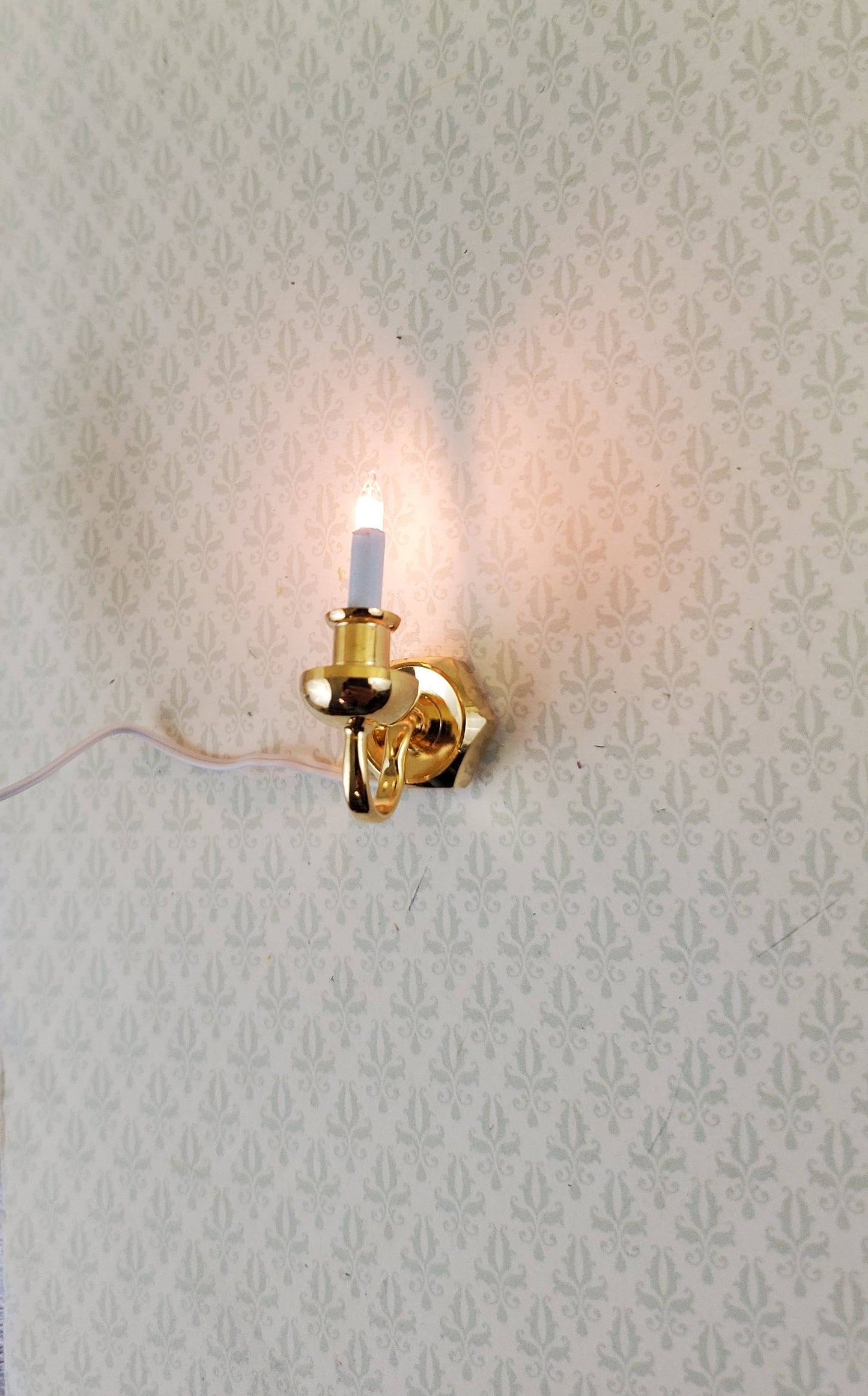 Dollhouse Light Single Candle Wall Sconce 12 Volt w/ Plug 1:12 Scale Houseworks