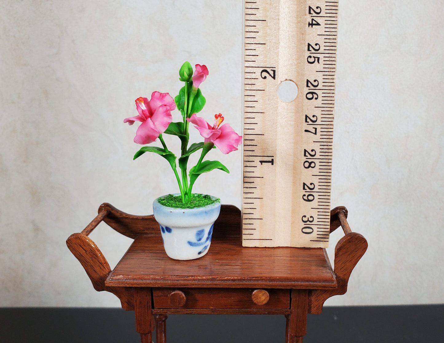 Dollhouse Pink Hibiscus Plant in Ceramic Planter 1:12 Scale Miniature Flowers