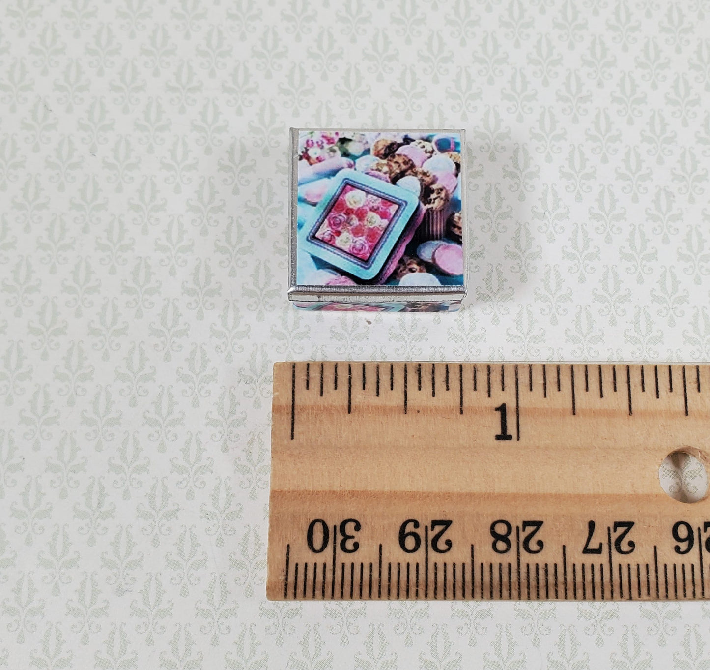 Dollhouse Square Sweets Tin Empty 1:12 Scale Miniature