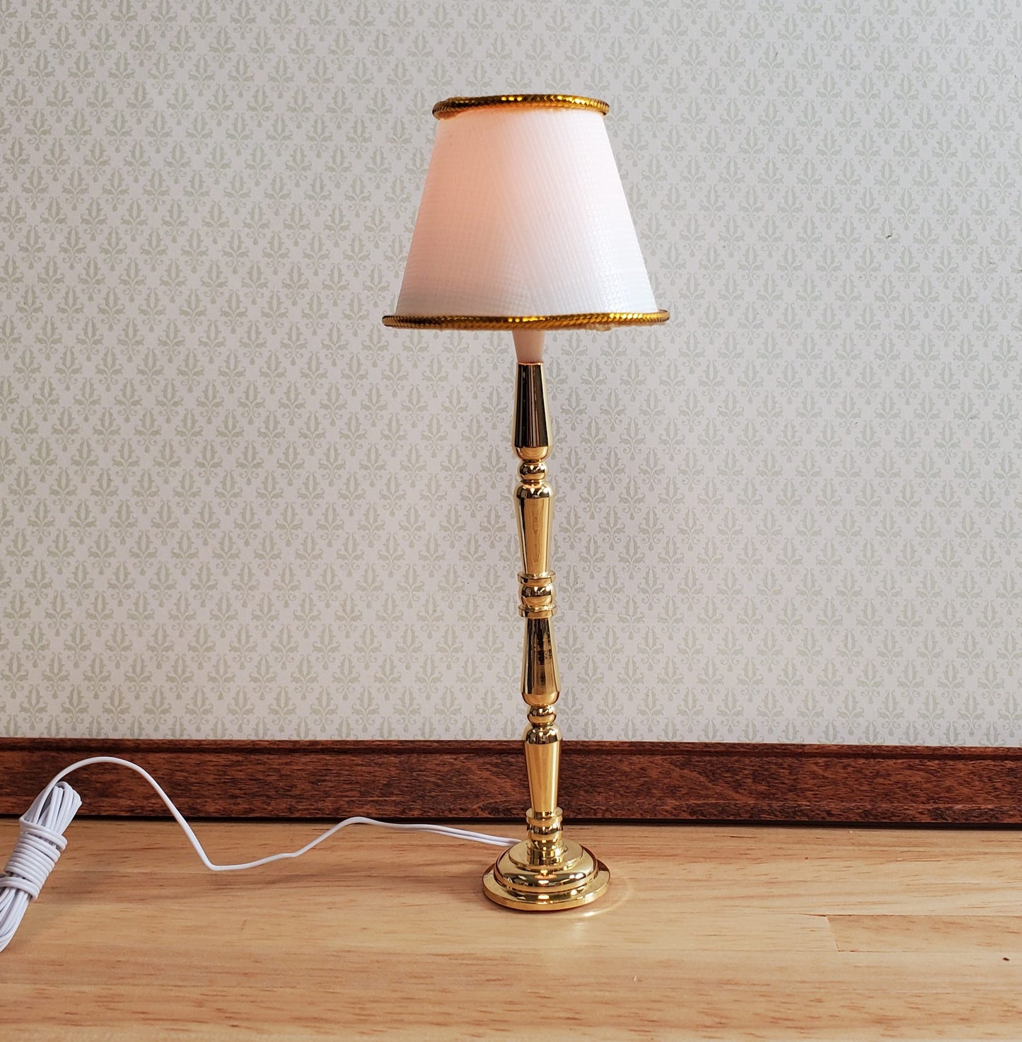 Dollhouse Brass Floor Lamp White Shade 12 Volt with Plug 1:12 Scale HW2718