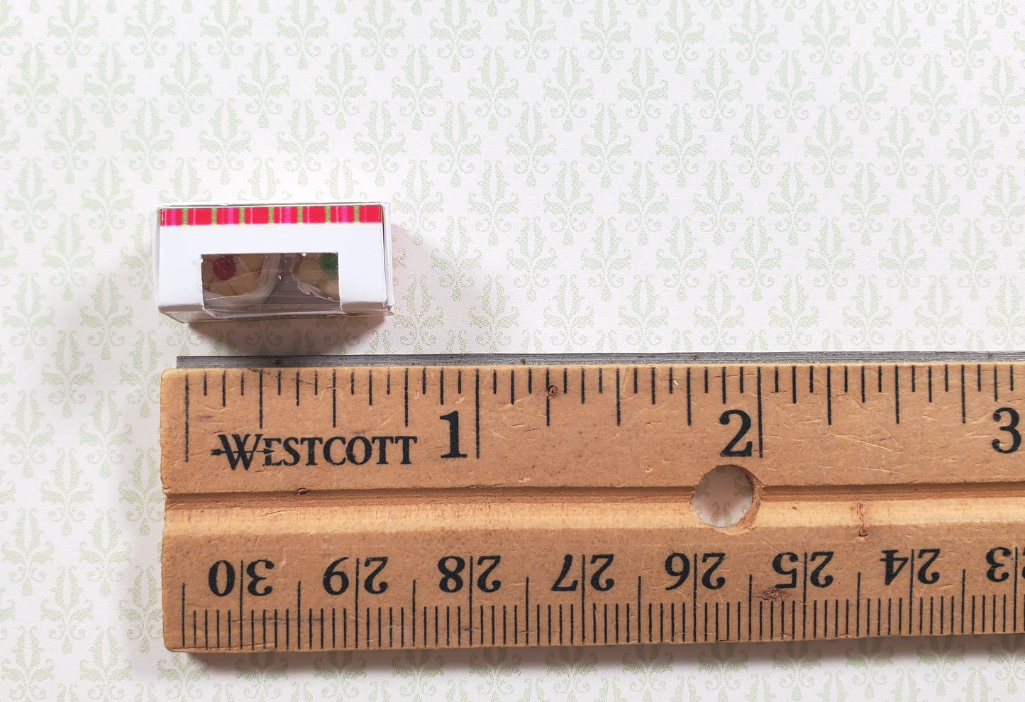 Dollhouse Xmas Cookies in Xmas Window Box 1:12 Scale Miniatures Food Bakery