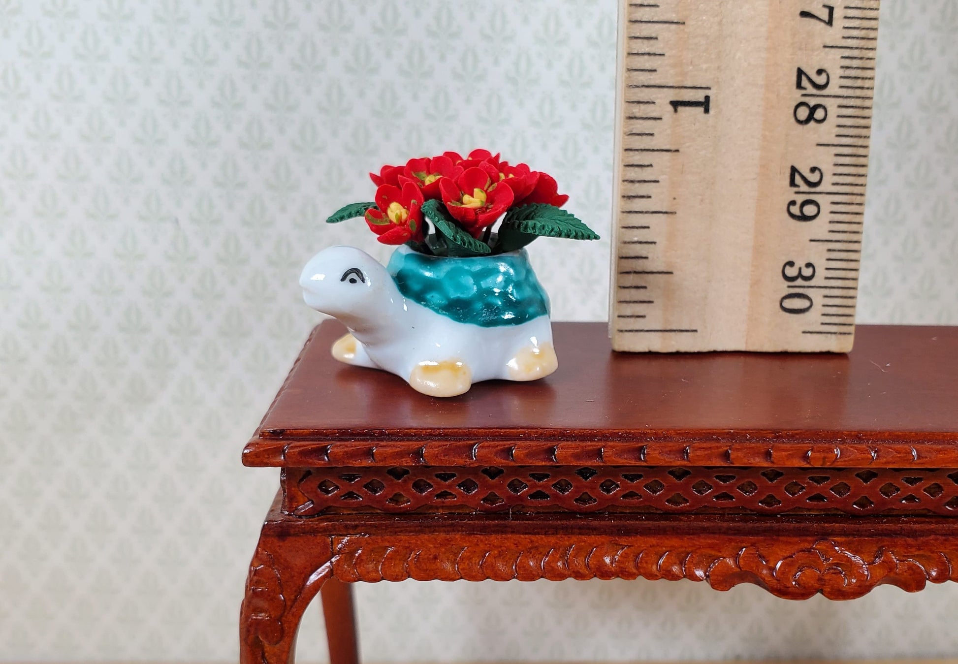 Dollhouse Red Flowers in Green Turtle Planter Pot Ceramic 1:12 Scale Miniature