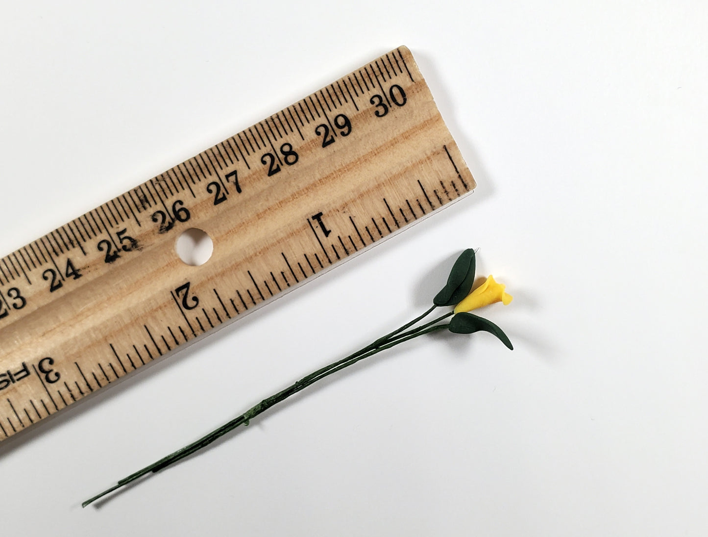 Dollhouse Yellow Calla Lily Single Stem with Foliage 1:12 Scale Miniature