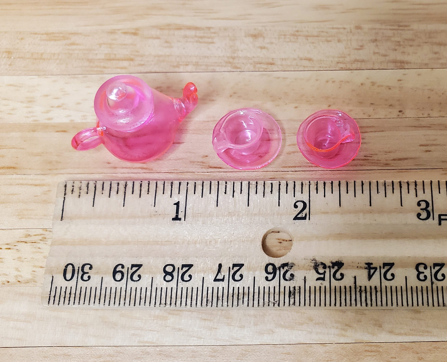 Dollhouse Bright Pink Glass Tea Set Teapot Teacups and Saucers 1:12 Scale