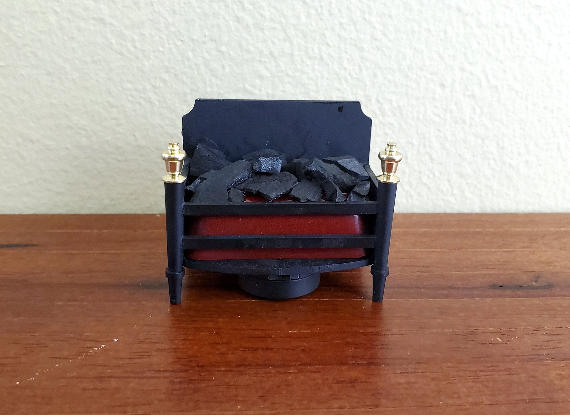 Dollhouse Miniature Battery Lit Fire Basket Fireplace Insert Coals 1:12 Scale