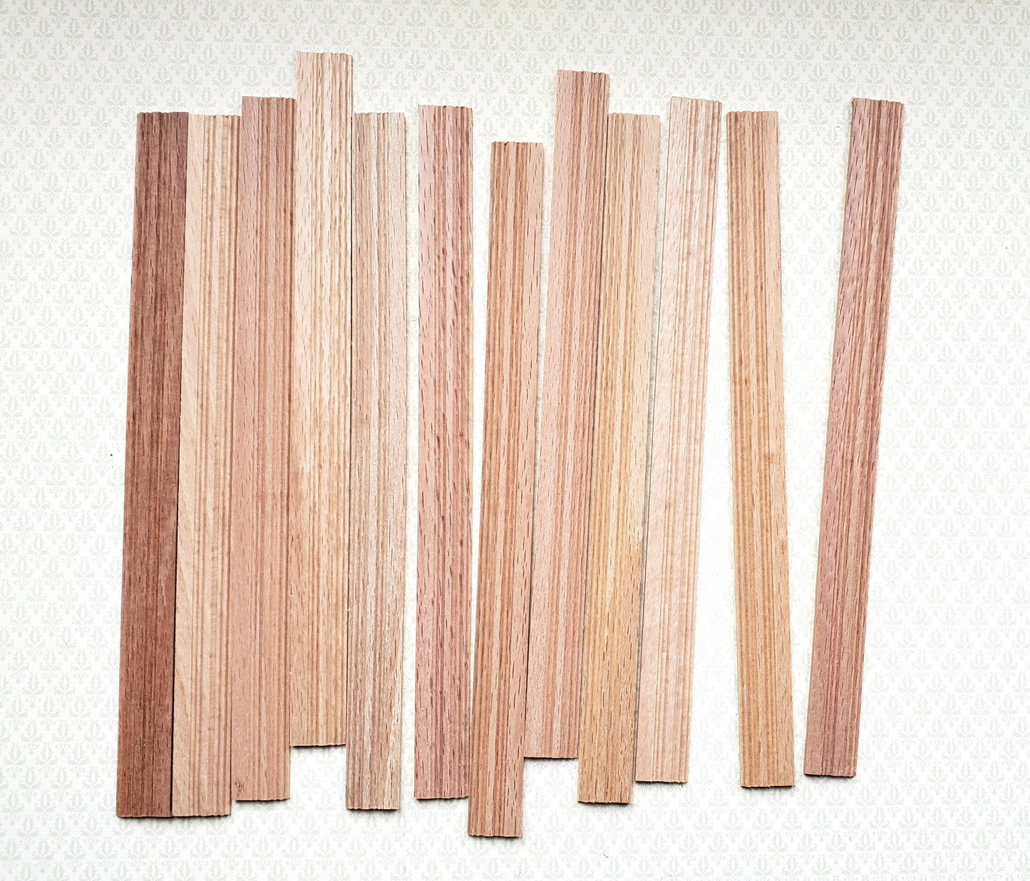 Dollhouse Miniatures Baseboard Trim 6" x12 Scrap Pieces 1:12 Scale 77946