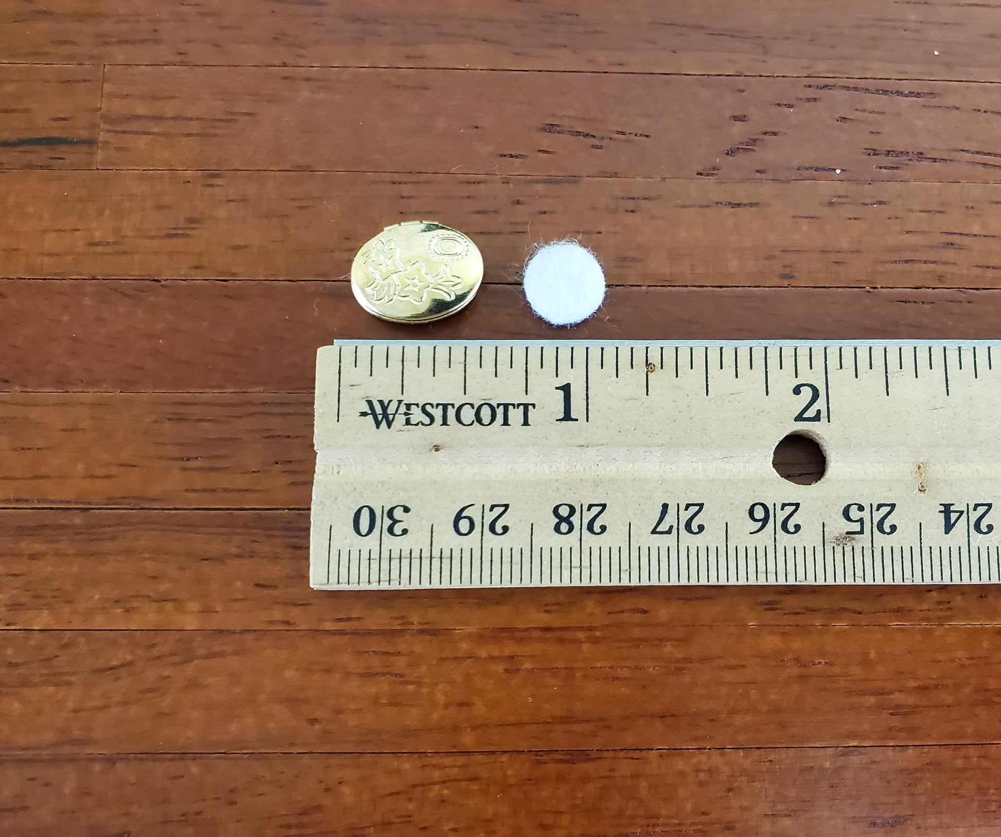 Dollhouse Miniature Compact Clasp Make-Up Container 1:6 Scale