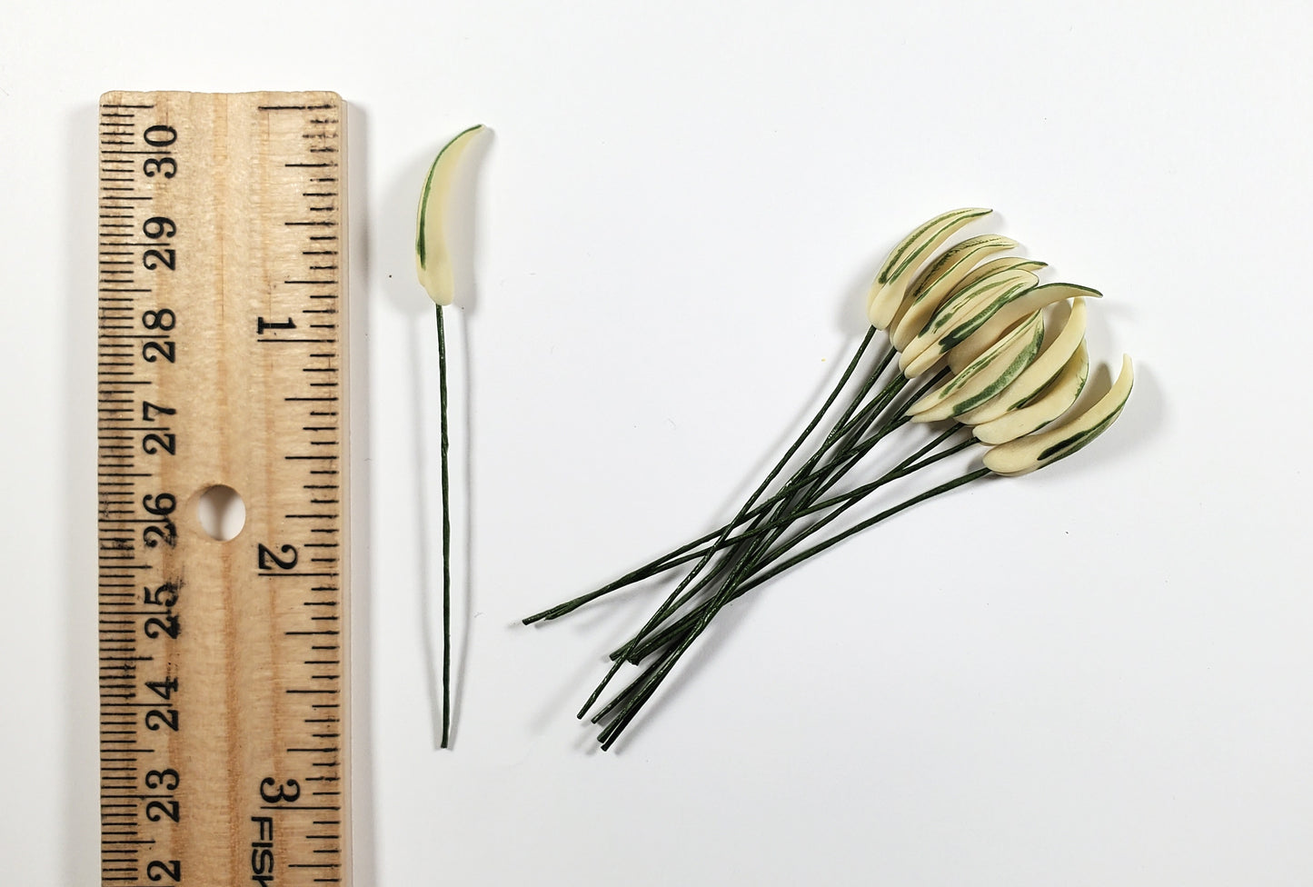 Dollhouse Variegated Green Leaves Long Stem Set of 10 1:12 Scale Miniature