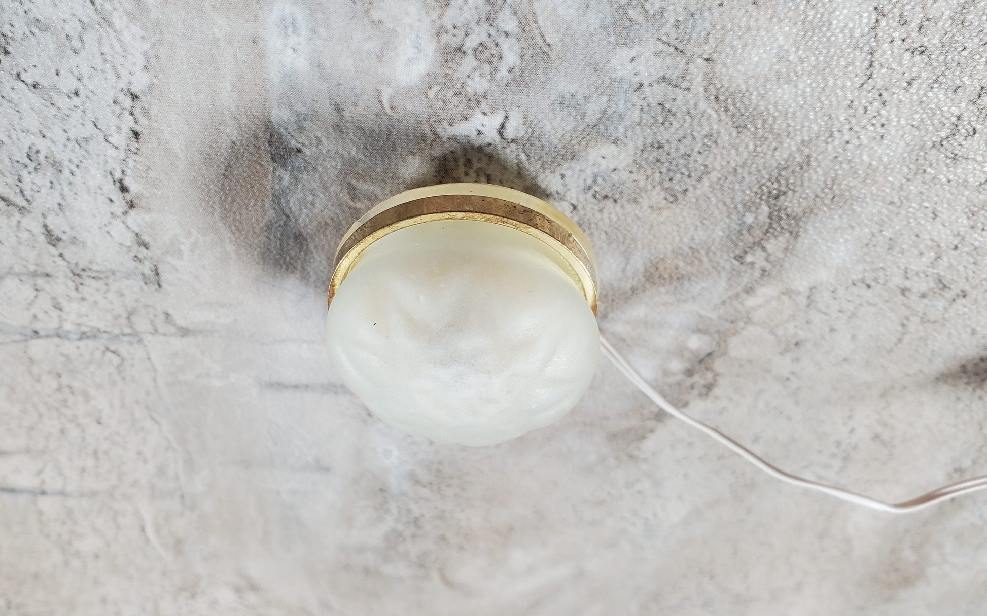 Dollhouse Frosted Round Ceiling Light 1:12 Scale Miniature 12 Volt with Plug