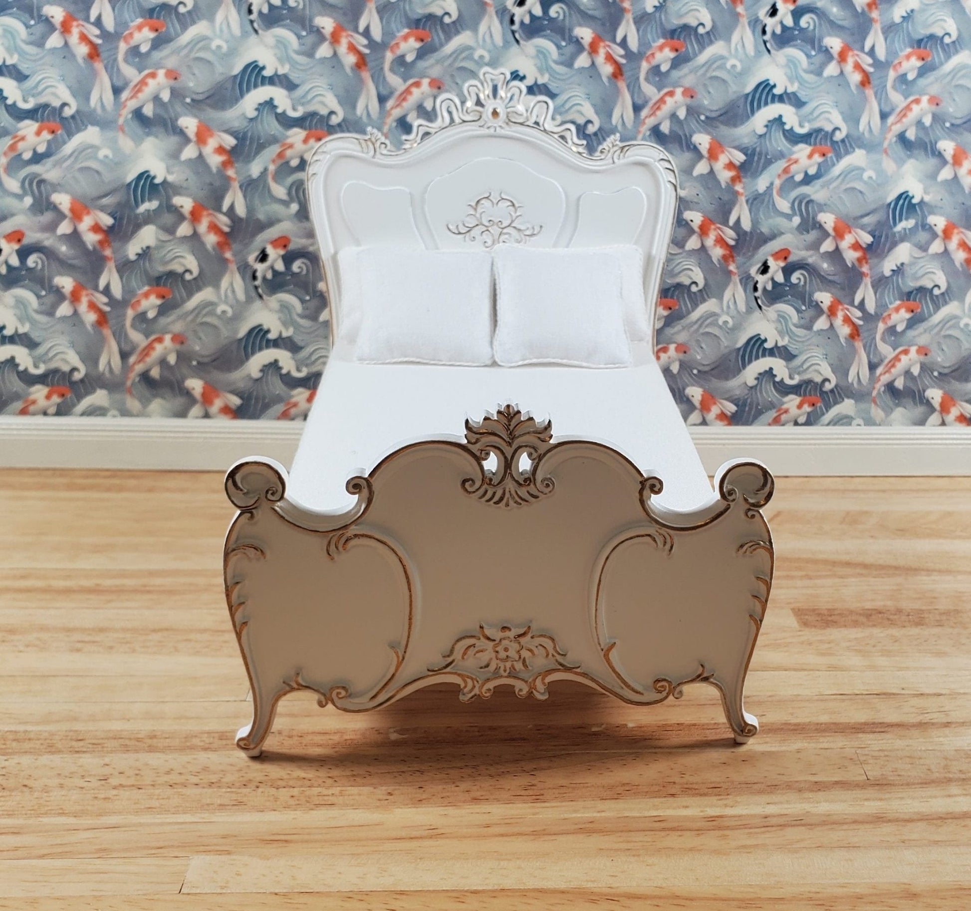 JBM Dollhouse Bed Victorian Style White & Gold Large 1:12 Miniature Furniture - Miniature Crush