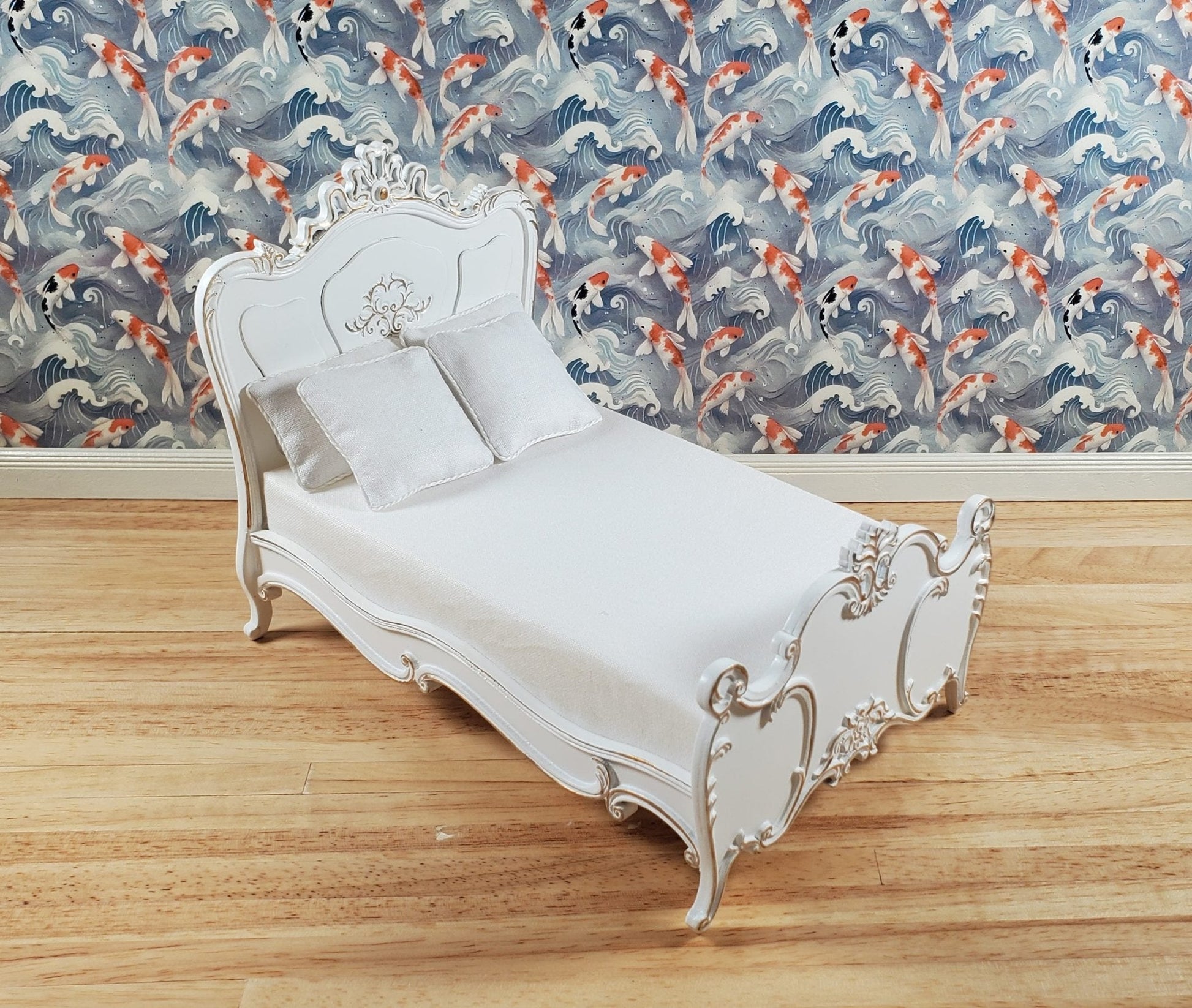 JBM Dollhouse Bed Victorian Style White & Gold Large 1:12 Miniature Furniture - Miniature Crush