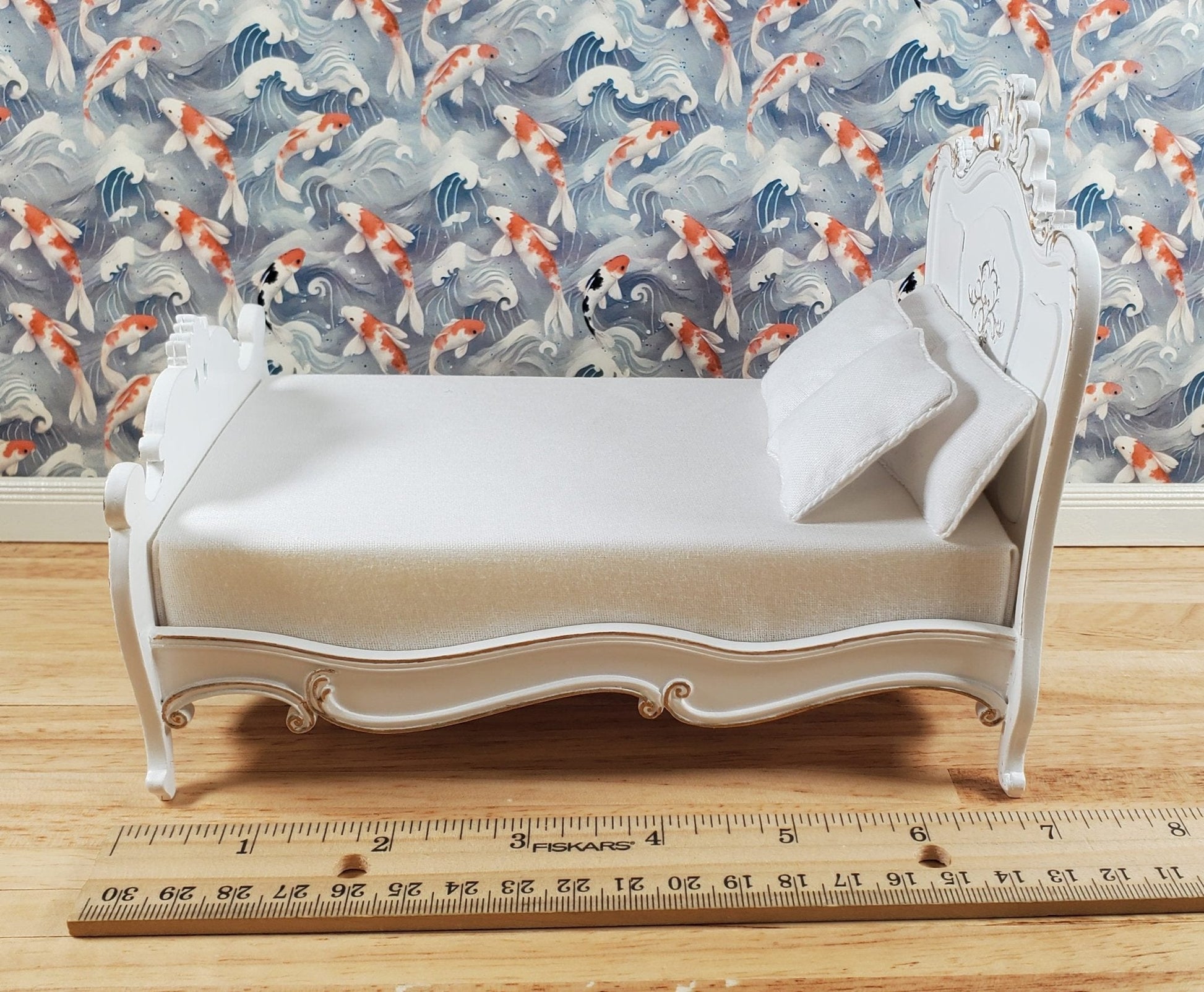 JBM Dollhouse Bed Victorian Style White & Gold Large 1:12 Miniature Furniture - Miniature Crush