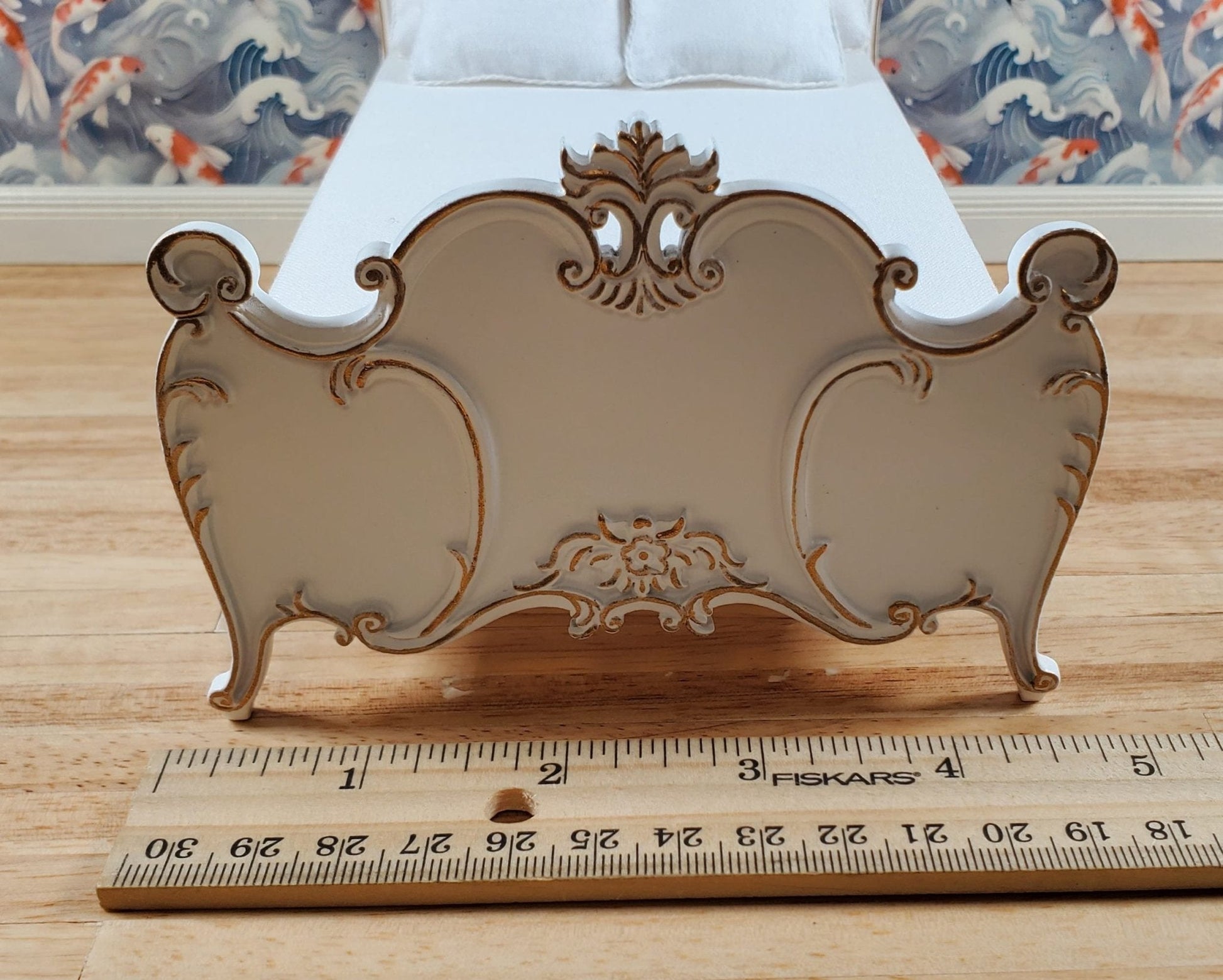 JBM Dollhouse Bed Victorian Style White & Gold Large 1:12 Miniature Furniture - Miniature Crush