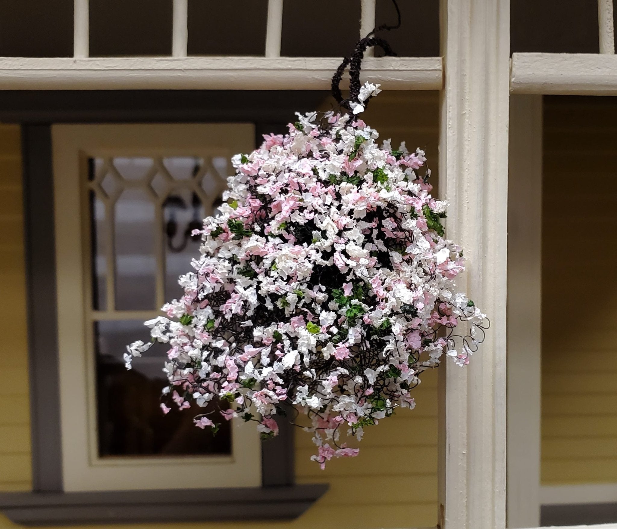 hanging plant with pink and purple flowers Large Miniature Hanging Plant Flowers Pink and White Green Model Scenery