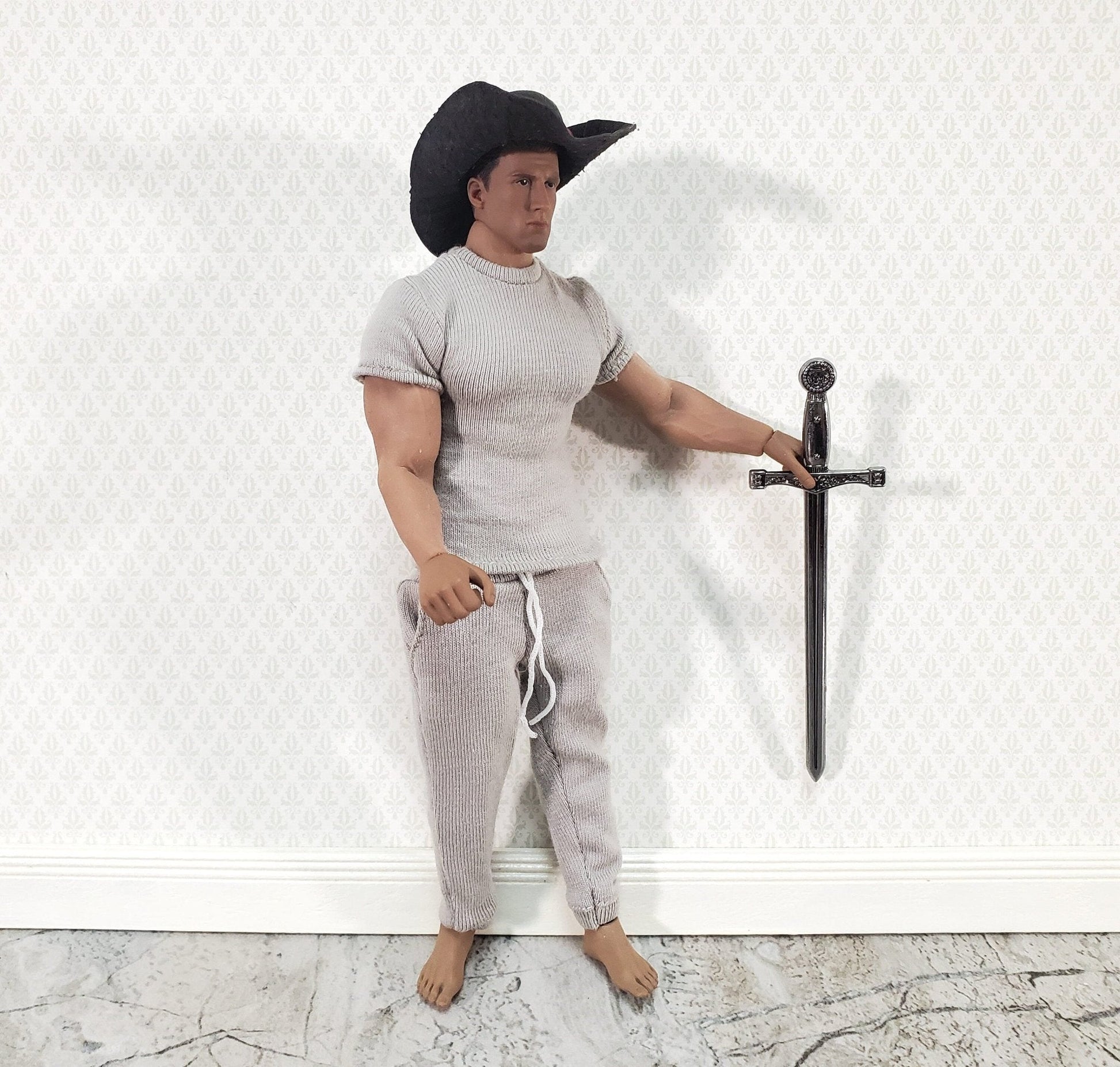 Miniature 2 Handed Long Sword Metal with Pewter Finish Medieval Style 1:12 Scale Weapon 8.5 cm - Miniature Crush