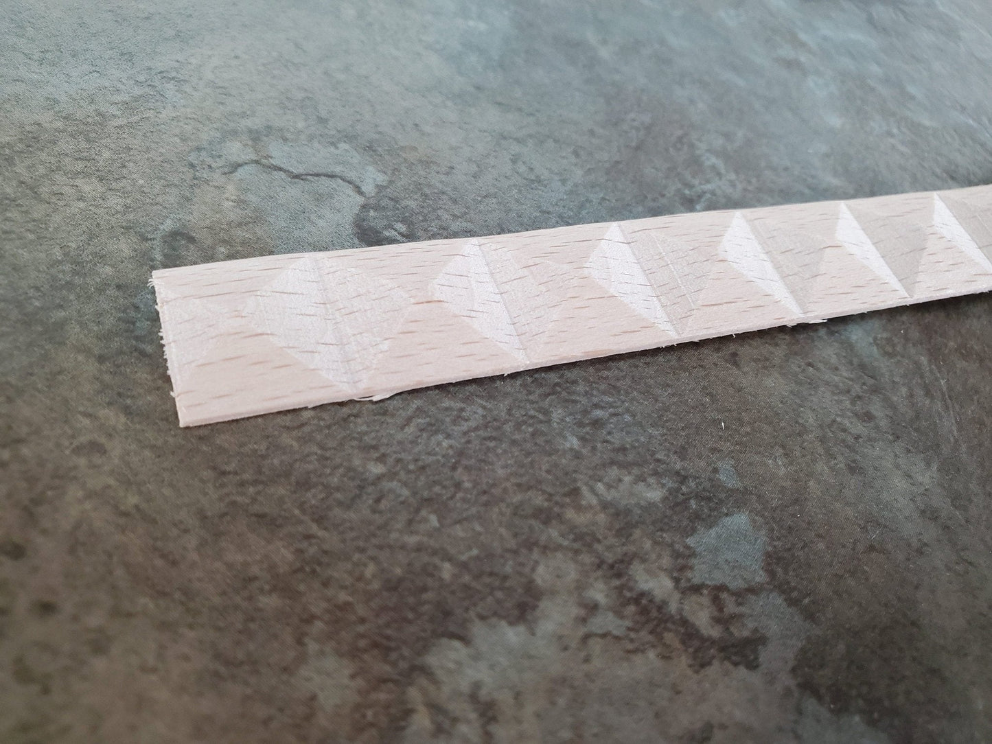Miniature Diamond Trim Wood Relief Molding 11/16" x 18" Dollhouse Ceilings Walls - Miniature Crush