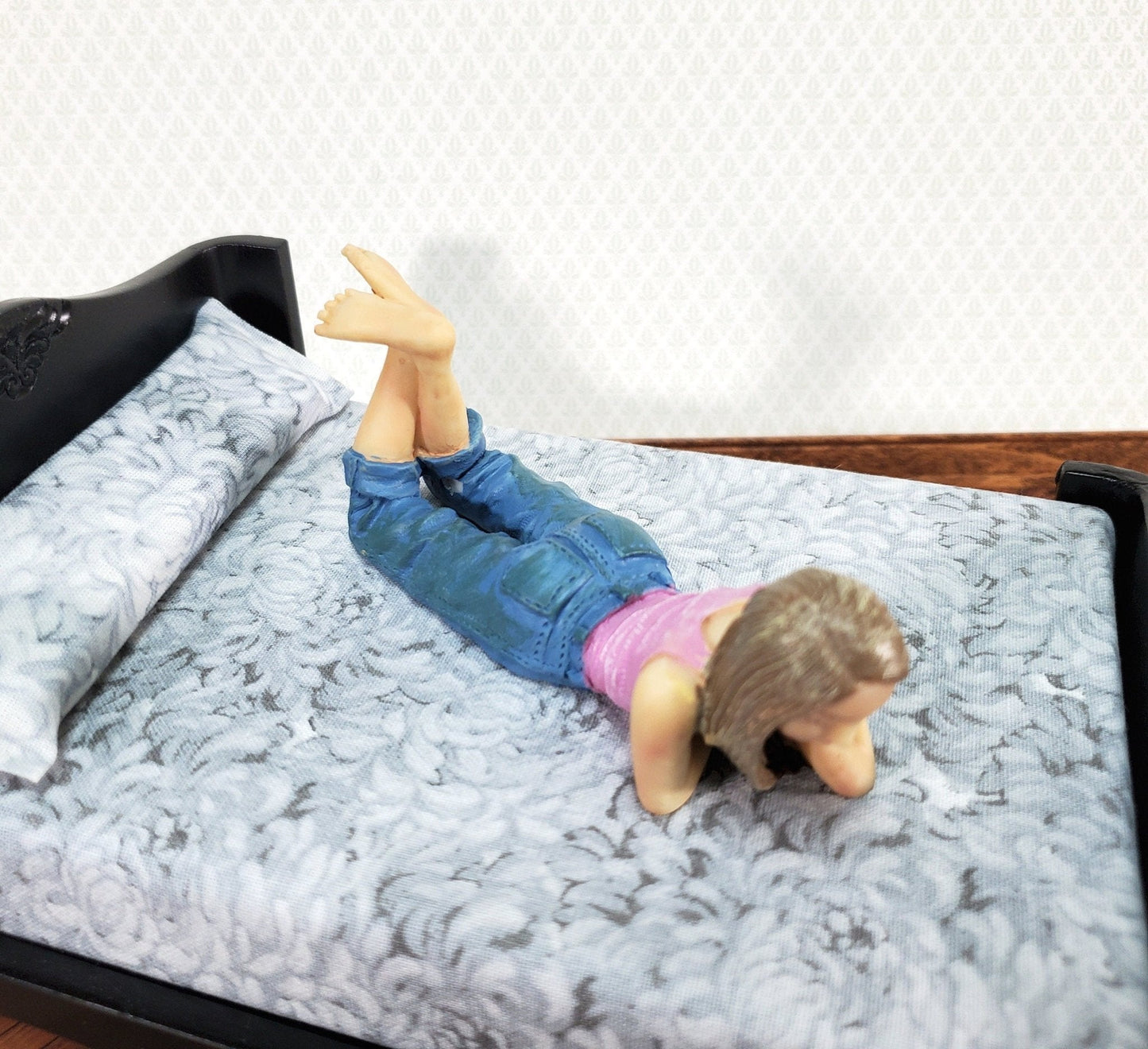 Modern Dollhouse Doll Teenager Teen Girl Daughter Resin Laying Down 1:12 Scale Family - Miniature Crush