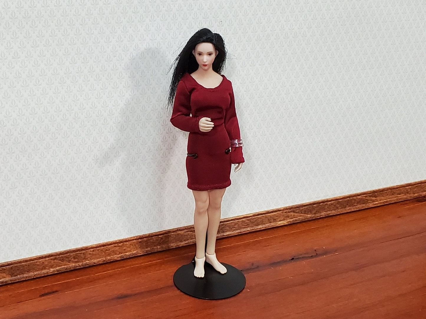 Small Doll Stand Black Metal for 3" - 6" Dolls Slim Waist 1:12 Scale Dolls - Miniature Crush