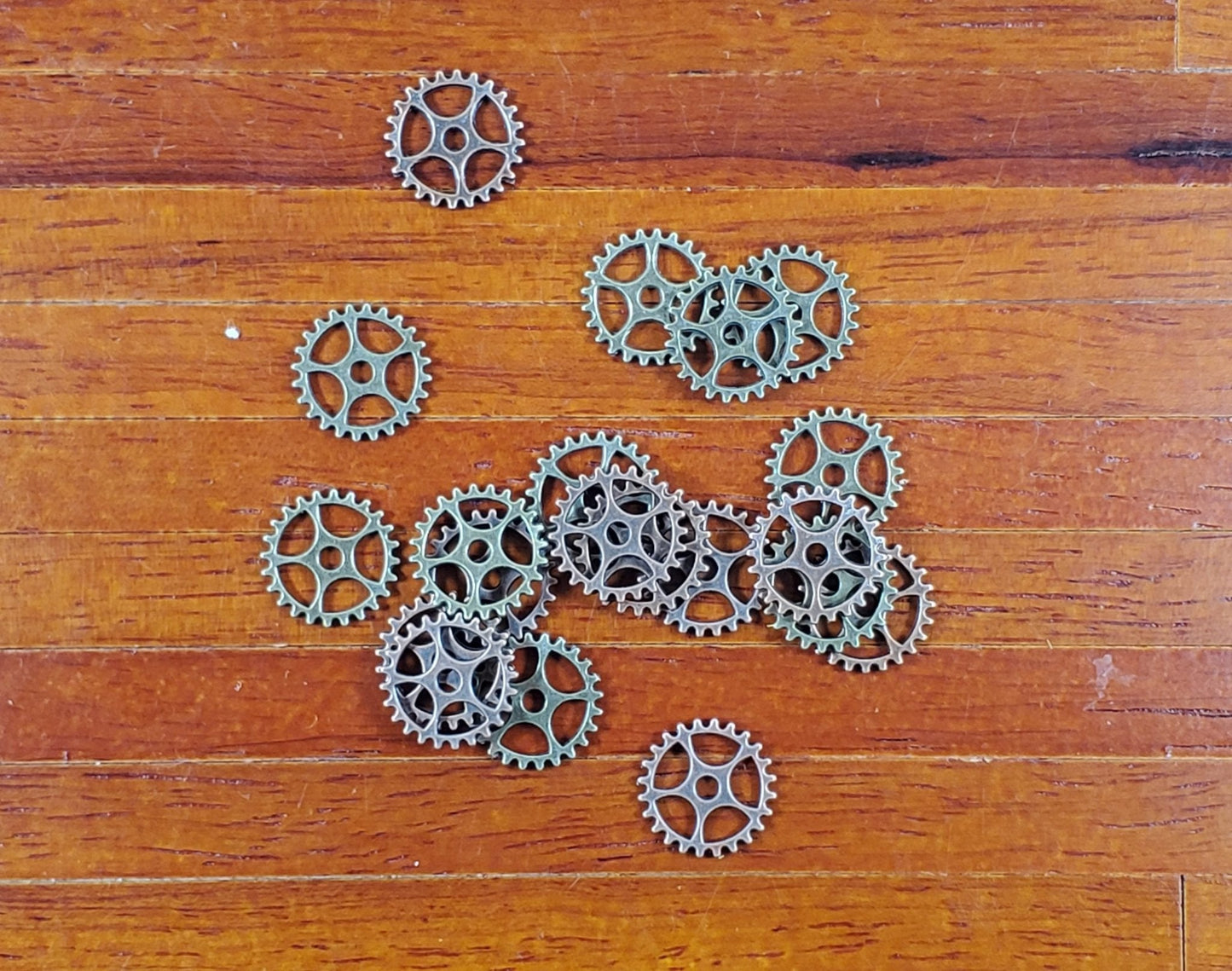 Small Metal Gears Steampunk Crafts Miniatures 20 pieces 5/8" DIY Jewelry Making - Miniature Crush