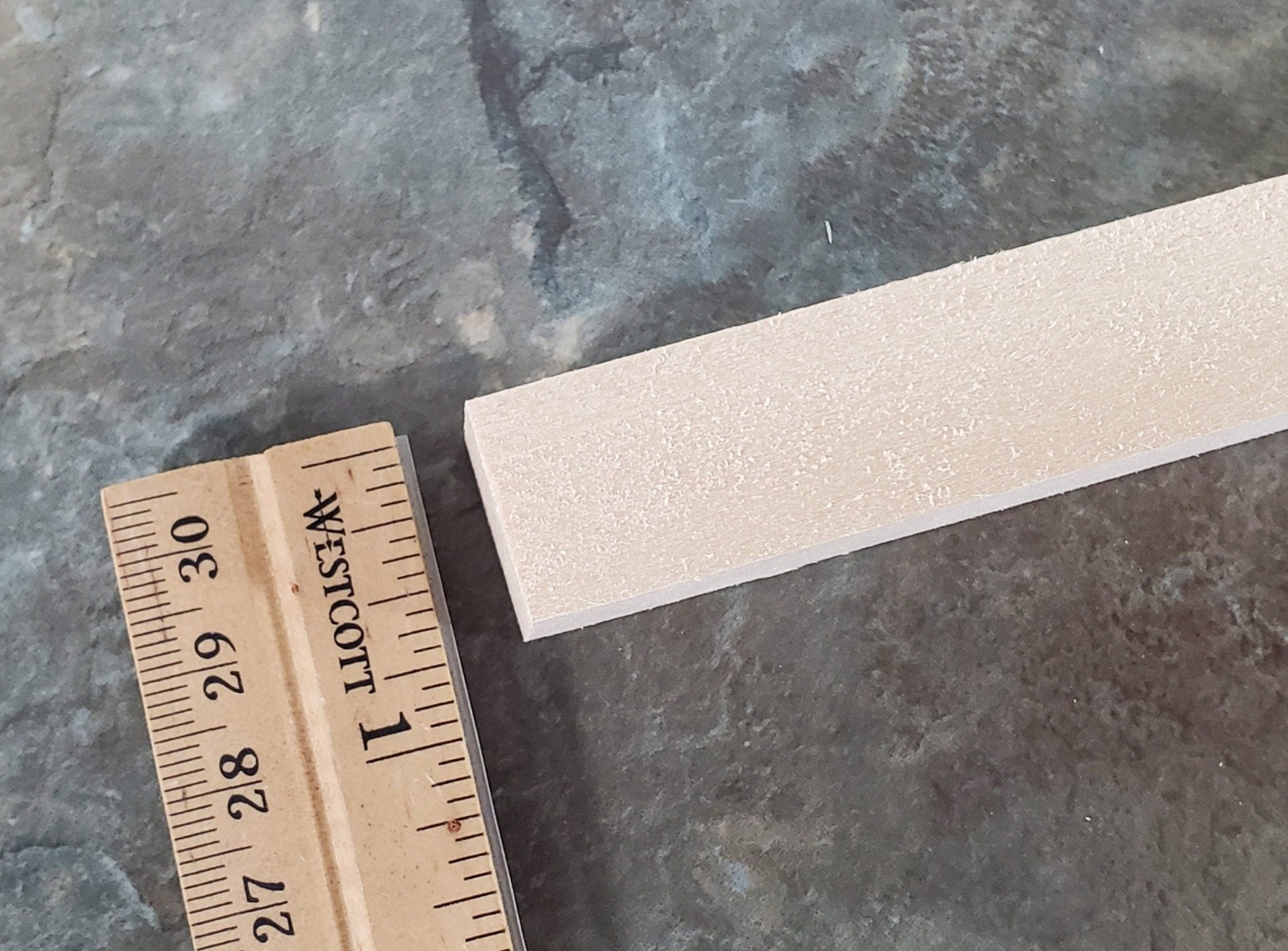 Square 3/4 x 3/4 x 12" Long 2 Pieces Wood Beams Posts Columns Solid Basswood Models Dollhouse Building - Miniature Crush