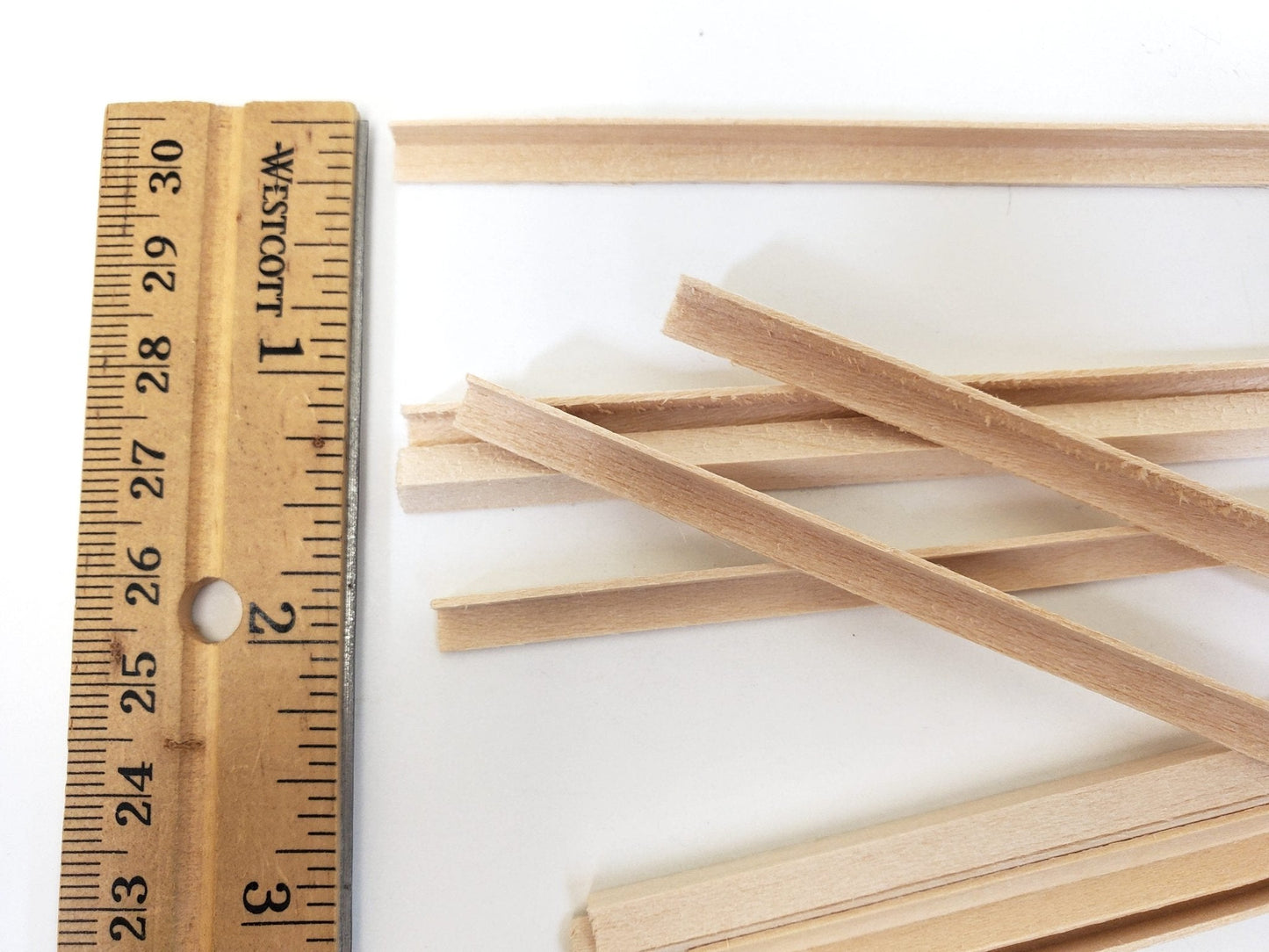 Tiny Corner Angle Trim Molding 3/16" x 3/16" x 6" long 10 Pieces NE506 Scale Model Building - Miniature Crush