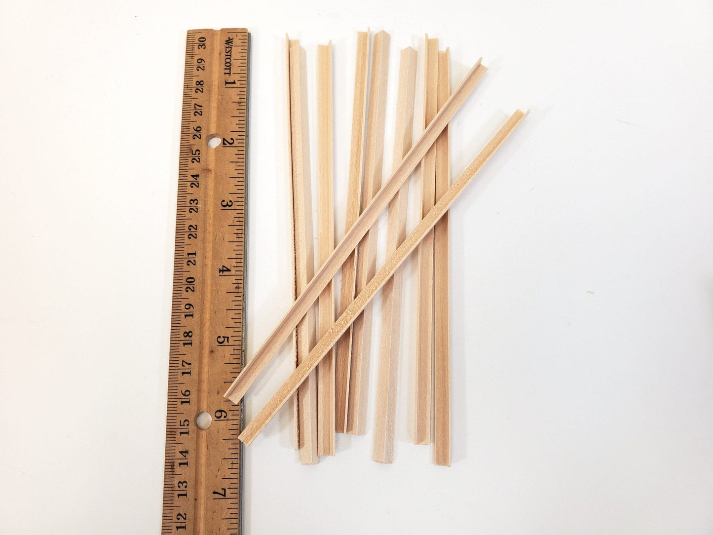 Tiny Corner Angle Trim Molding 3/16" x 3/16" x 6" long 10 Pieces NE506 Scale Model Building - Miniature Crush
