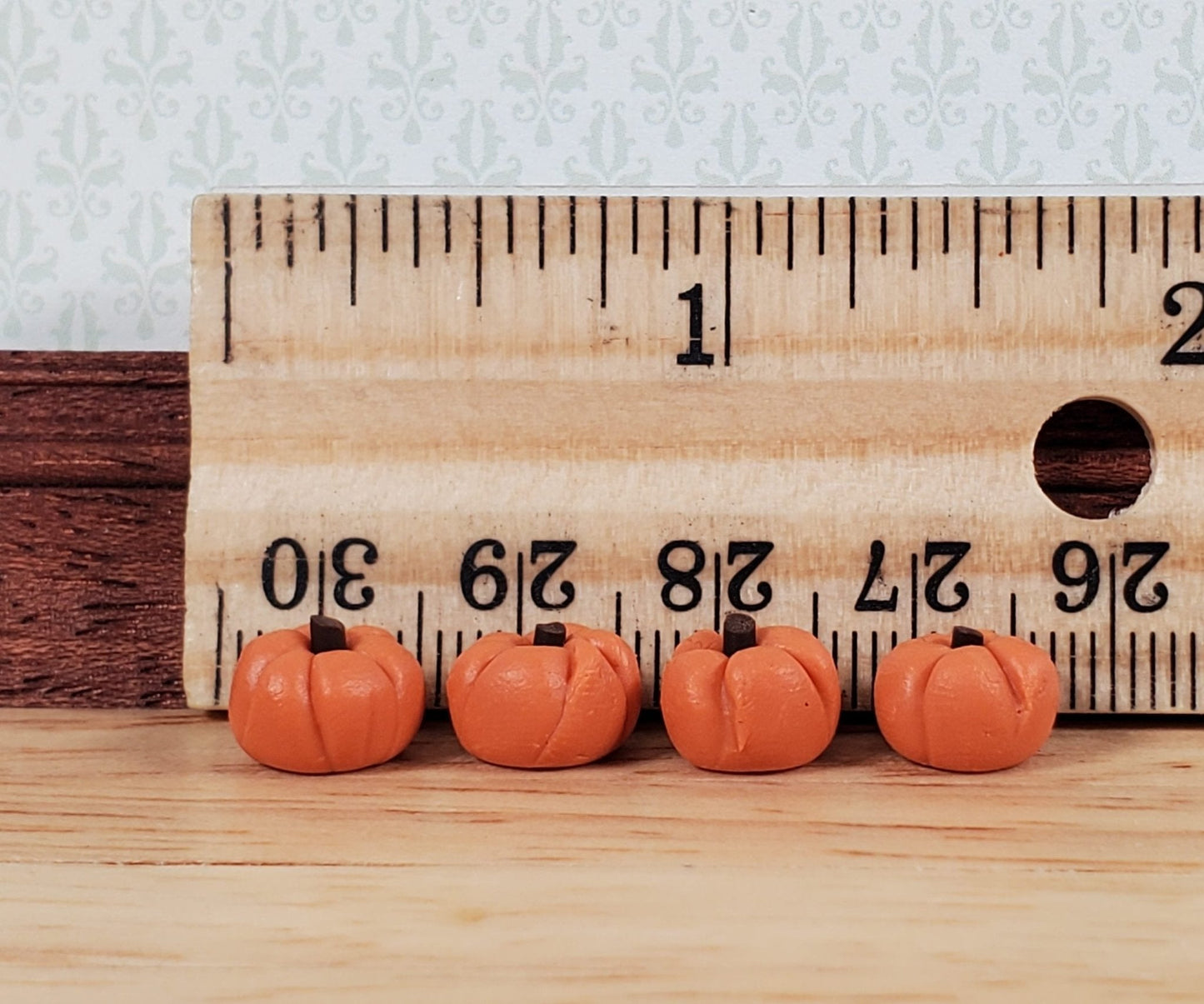 Tiny Pumpkins Gourds for Miniature Scenes x4 Fall Halloween Decoration Dollhouse - Miniature Crush