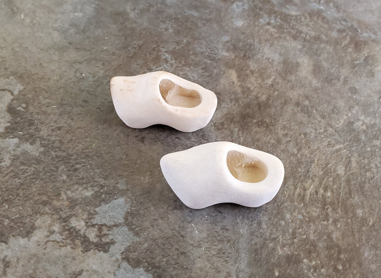 Tiny Wooden Dutch Clogs for Painting Decoration Dollhouse Miniatures Fairy Garden - Miniature Crush