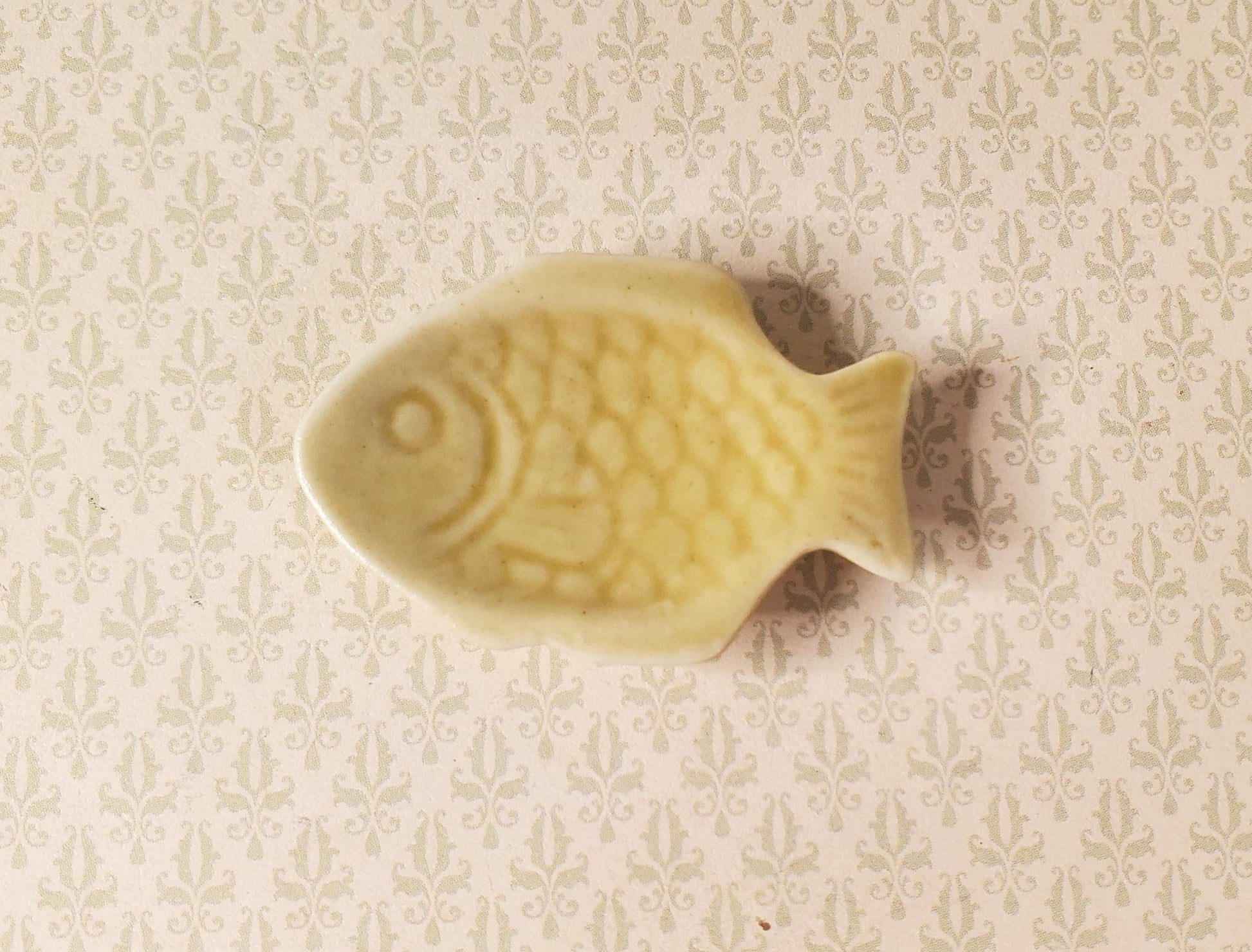 Dollhouse Fished Shaped Platter Light Green Ceramic 1:12 Scale Miniature