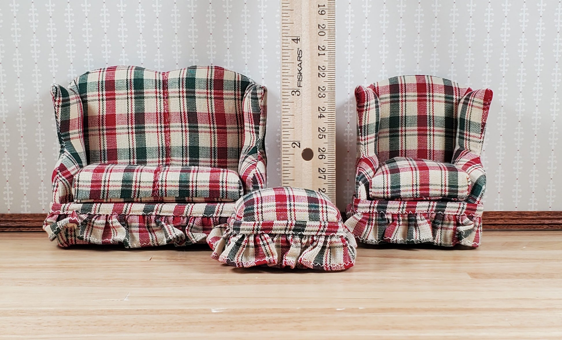 Dollhouse Small Sofa Chair Ottoman Red Green Plaid 1:12 Scale Miniature Furniture