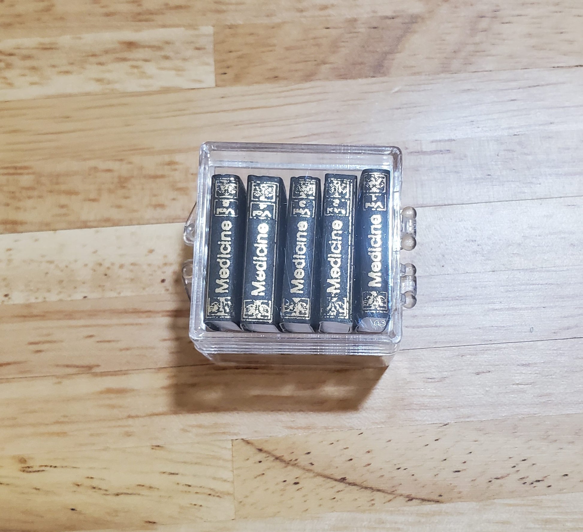 Dollhouse Book Set x5 Medical Reference 1:12 Scale Miniatures (blank inside)