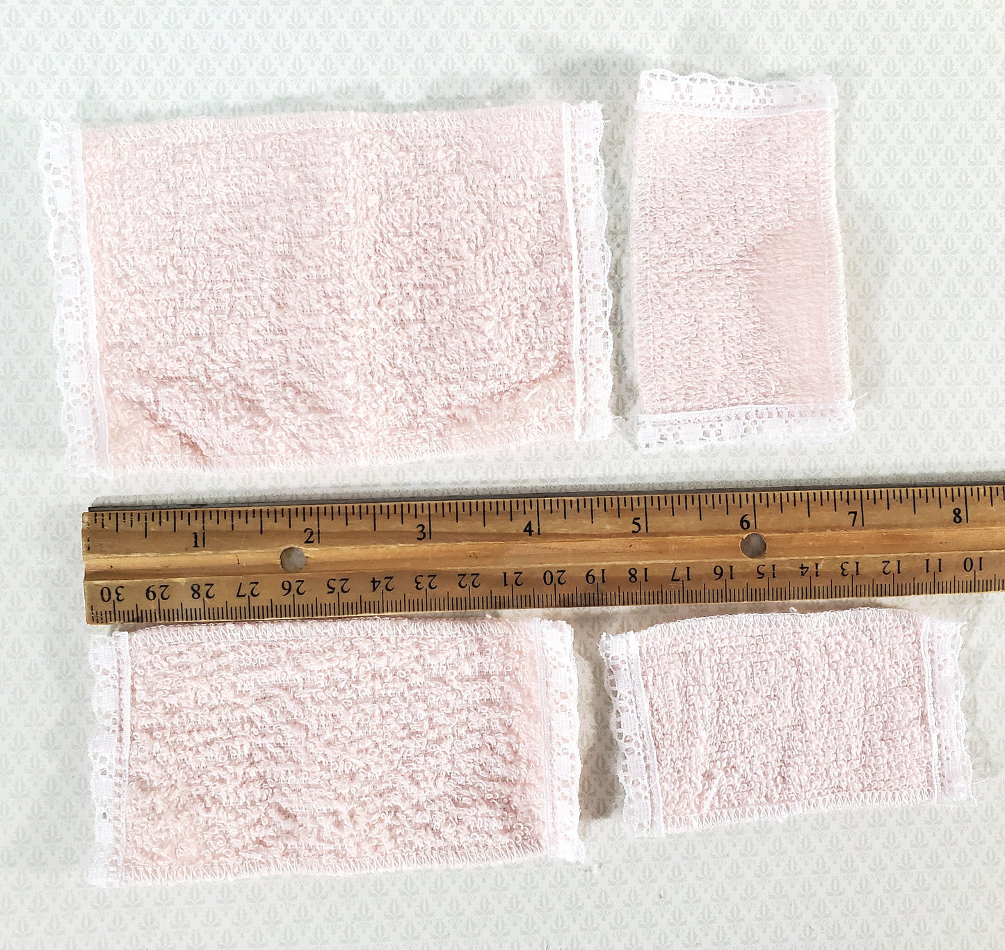 Dollhouse Pink Towels with Lace Set of 4 Bath 1:12 Scale Miniature Bathroom
