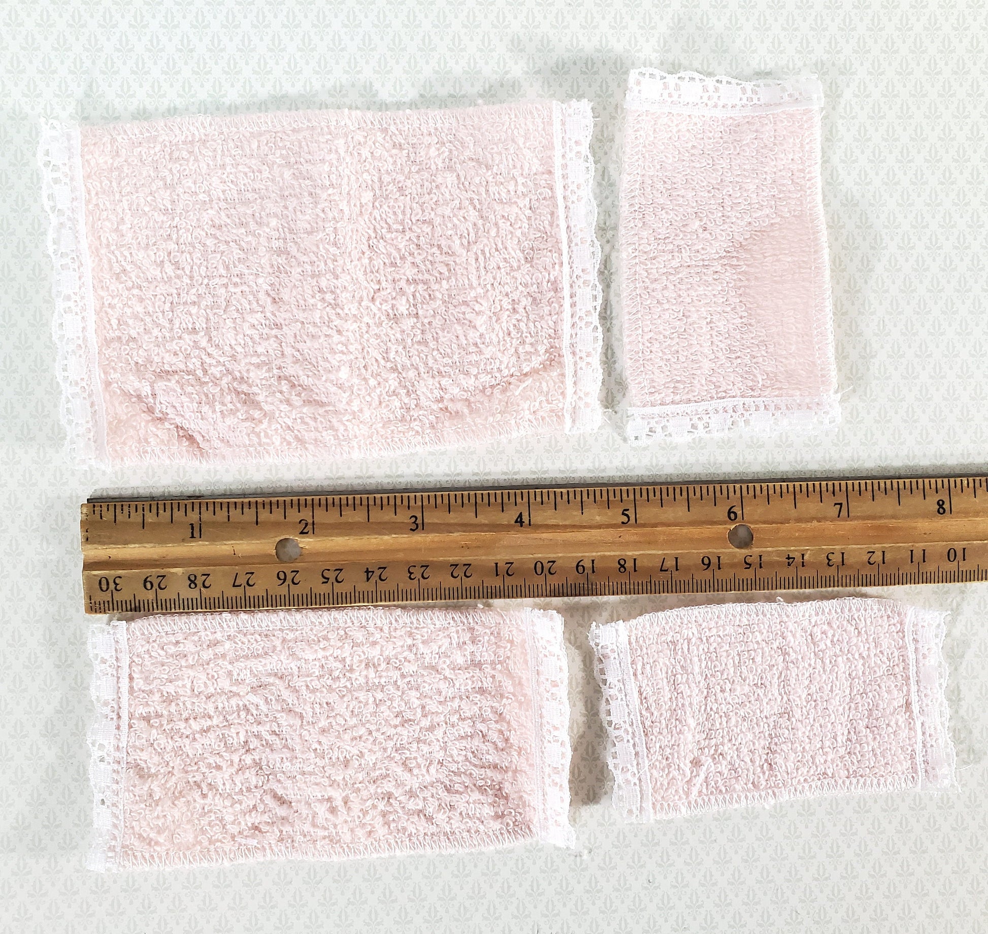 Dollhouse Pink Towels with Lace Set of 4 Bath 1:12 Scale Miniature Bathroom