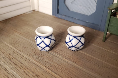 Dollhouse Ceramic Planter Blue & White Set of 2 Cross Hatch 1:12 Scale Miniature
