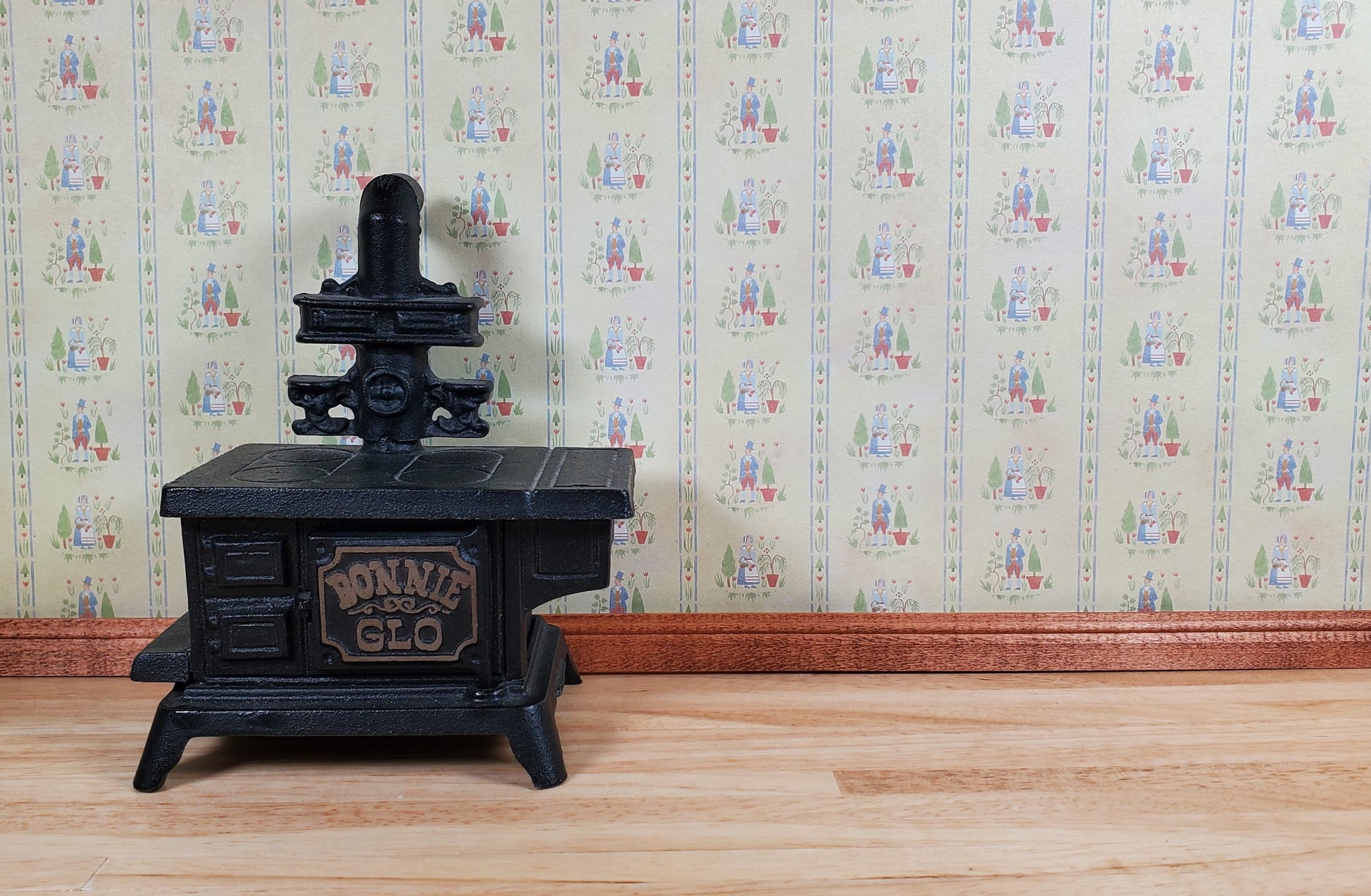 Dollhouse Wallpaper 3 Sheets Colonial Gardens 1:12 Scale Miniature