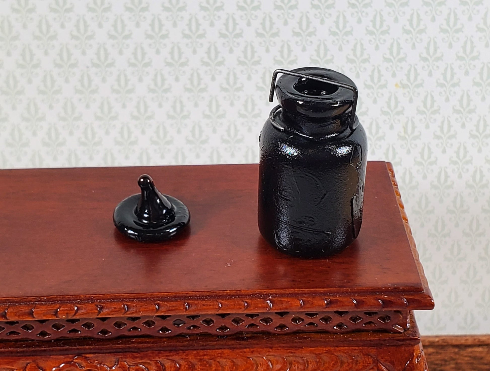 Dollhouse Jar Large Black Glass with Removable Lid 1:12 Scale Miniature