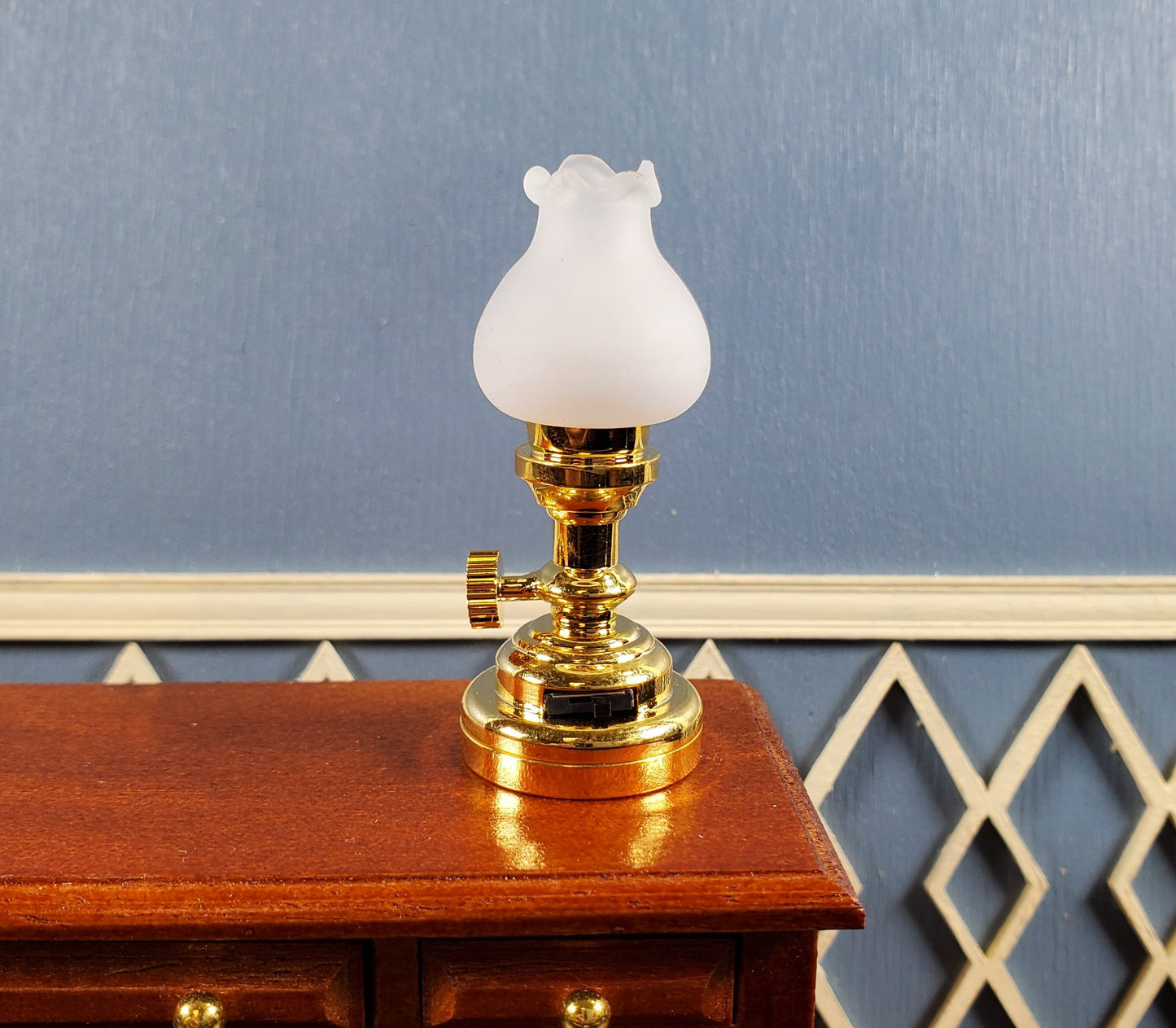 Dollhouse Battery Light Tulip Table Lamp Gold 1:12 Scale Miniature Lantern