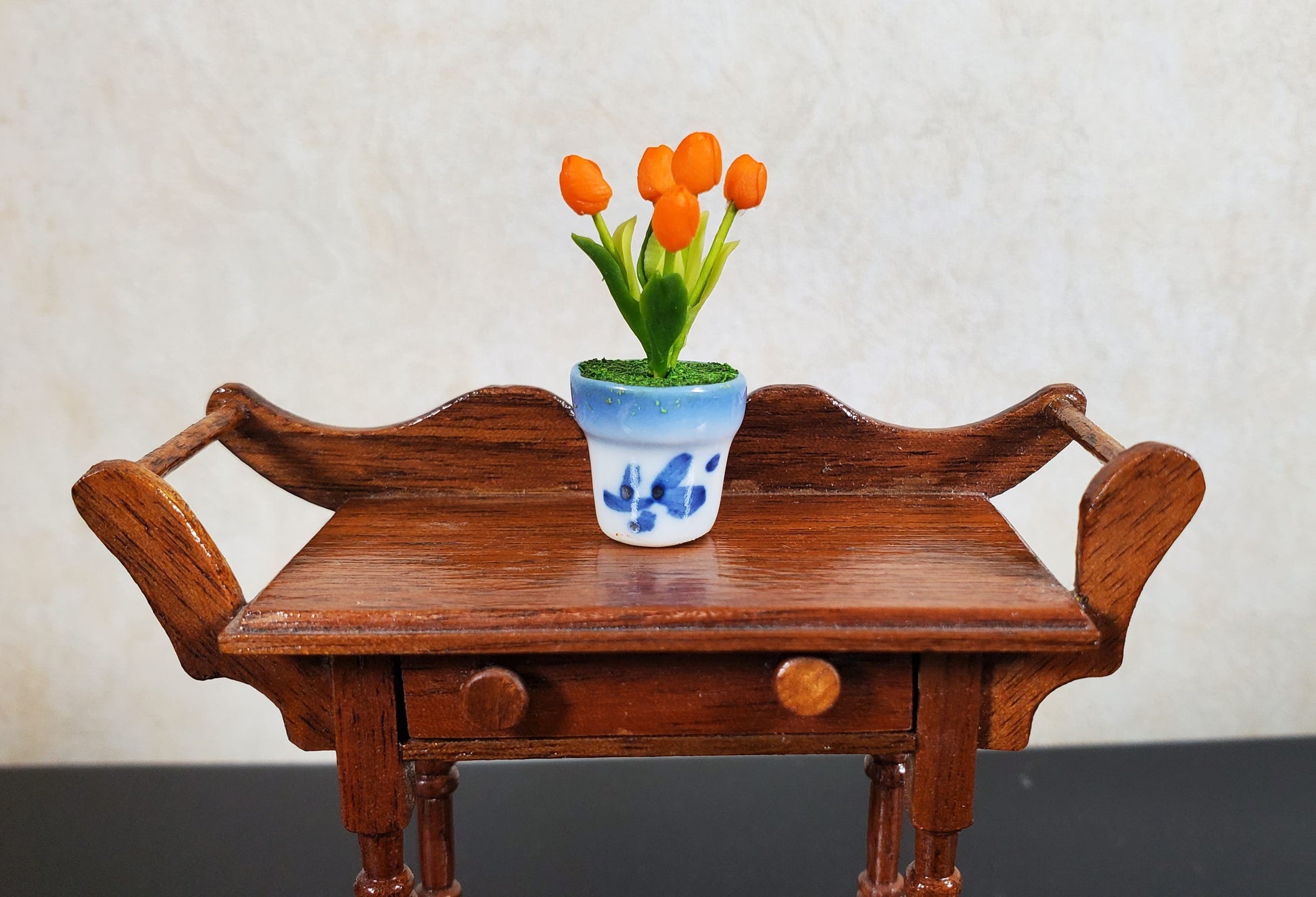 Dollhouse Orange Tulips in a Ceramic Planter Pot 1:12 Scale Miniature
