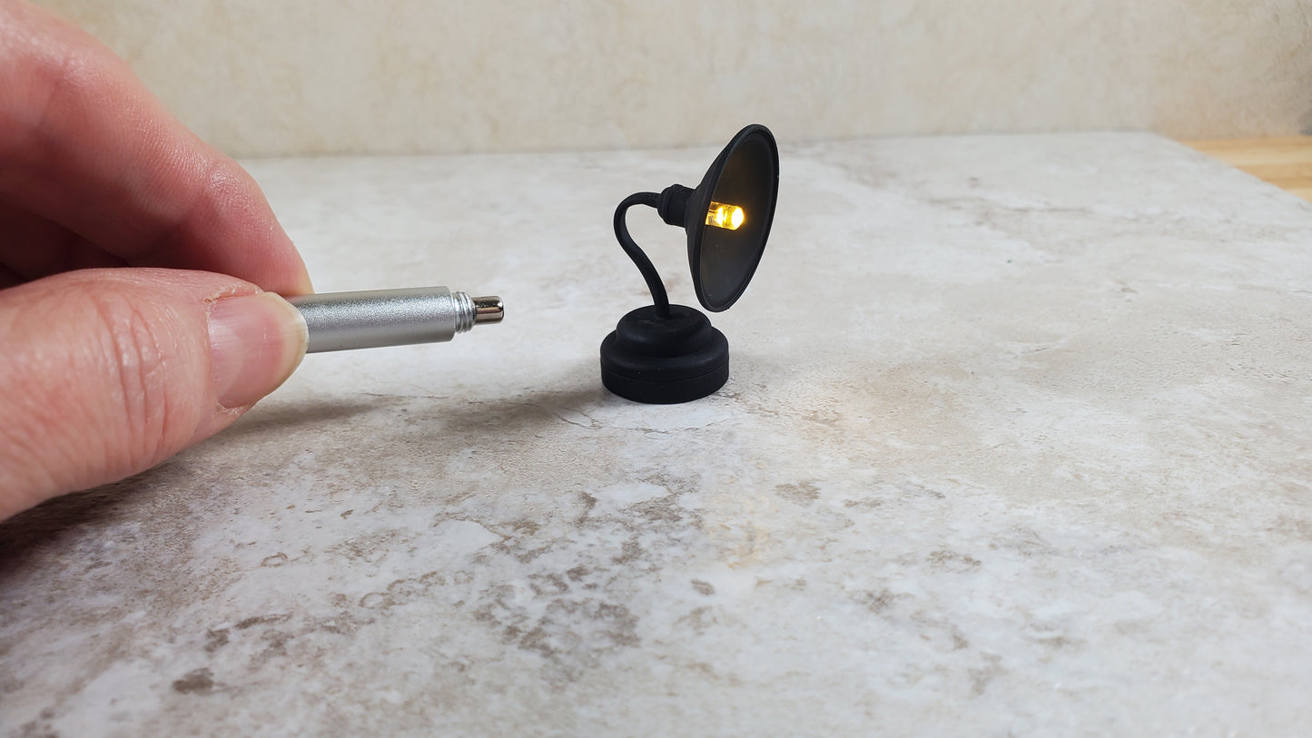 Dollhouse Barn Light Industrial Black Wand Operated Battery 1:12 Scale Miniature