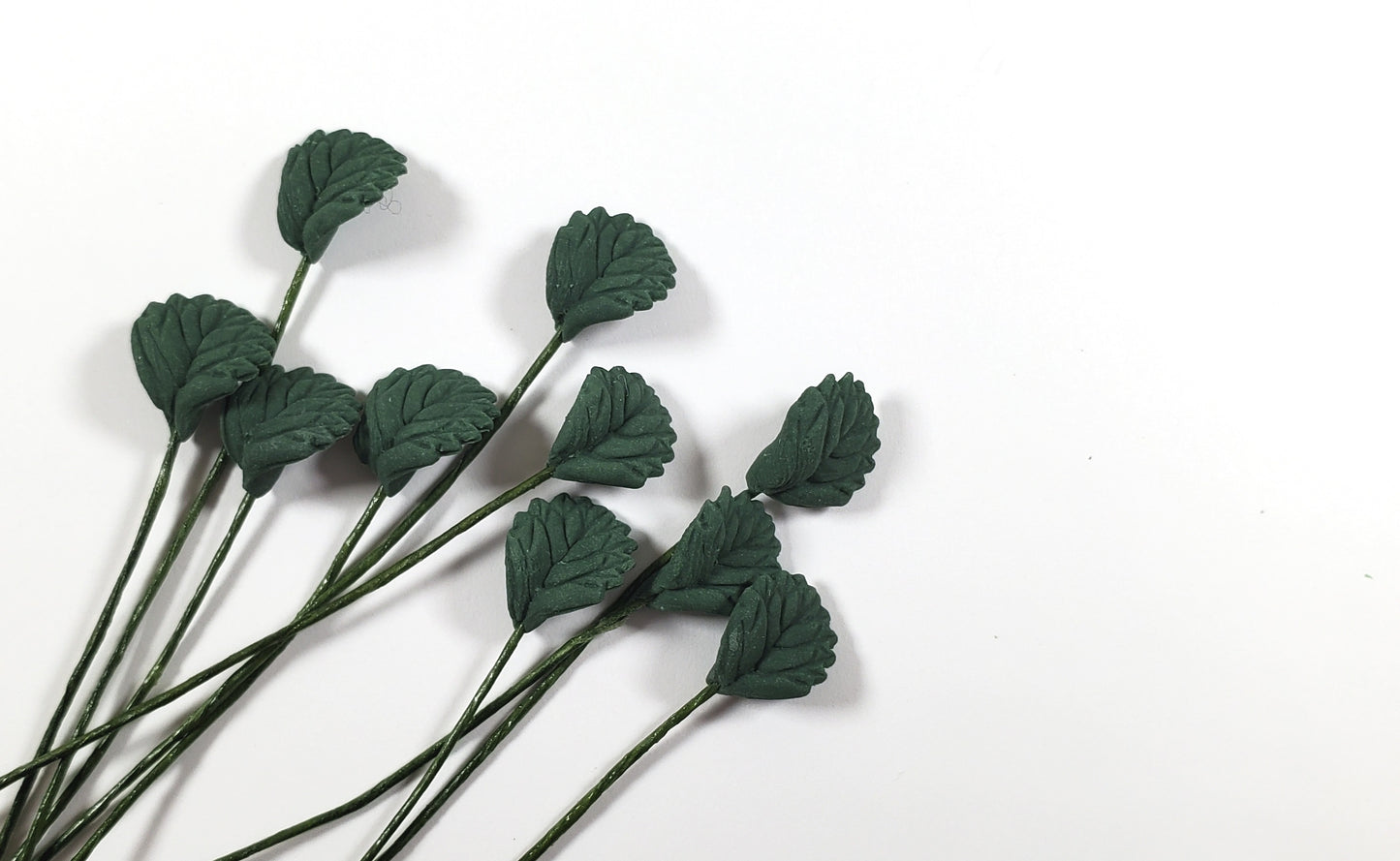 Dollhouse Dark Green Serrated Leaves Long Stem Set of 10 1:12 Scale Miniature