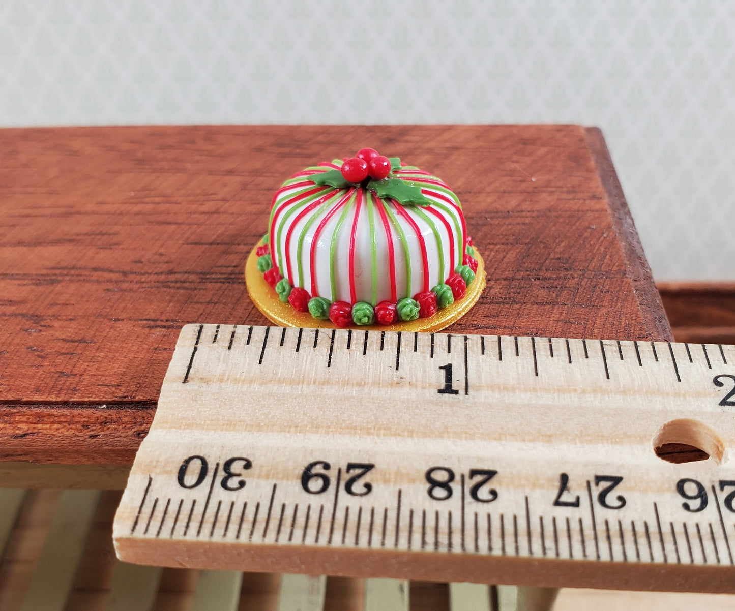 Dollhouse Christmas Cake Holly and Berries 1:12 Scale Miniature Food Dessert