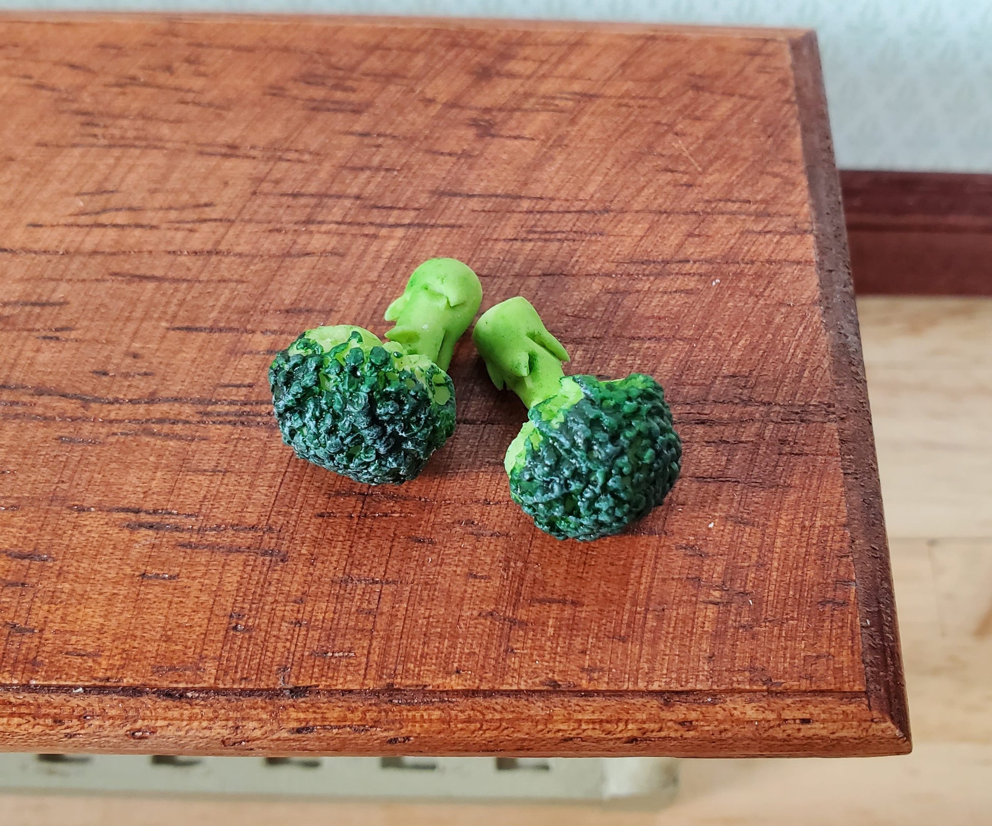 Dollhouse Broccoli Set of 2 1:12 Scale Miniature Kitchen Food Vegetables Grocery